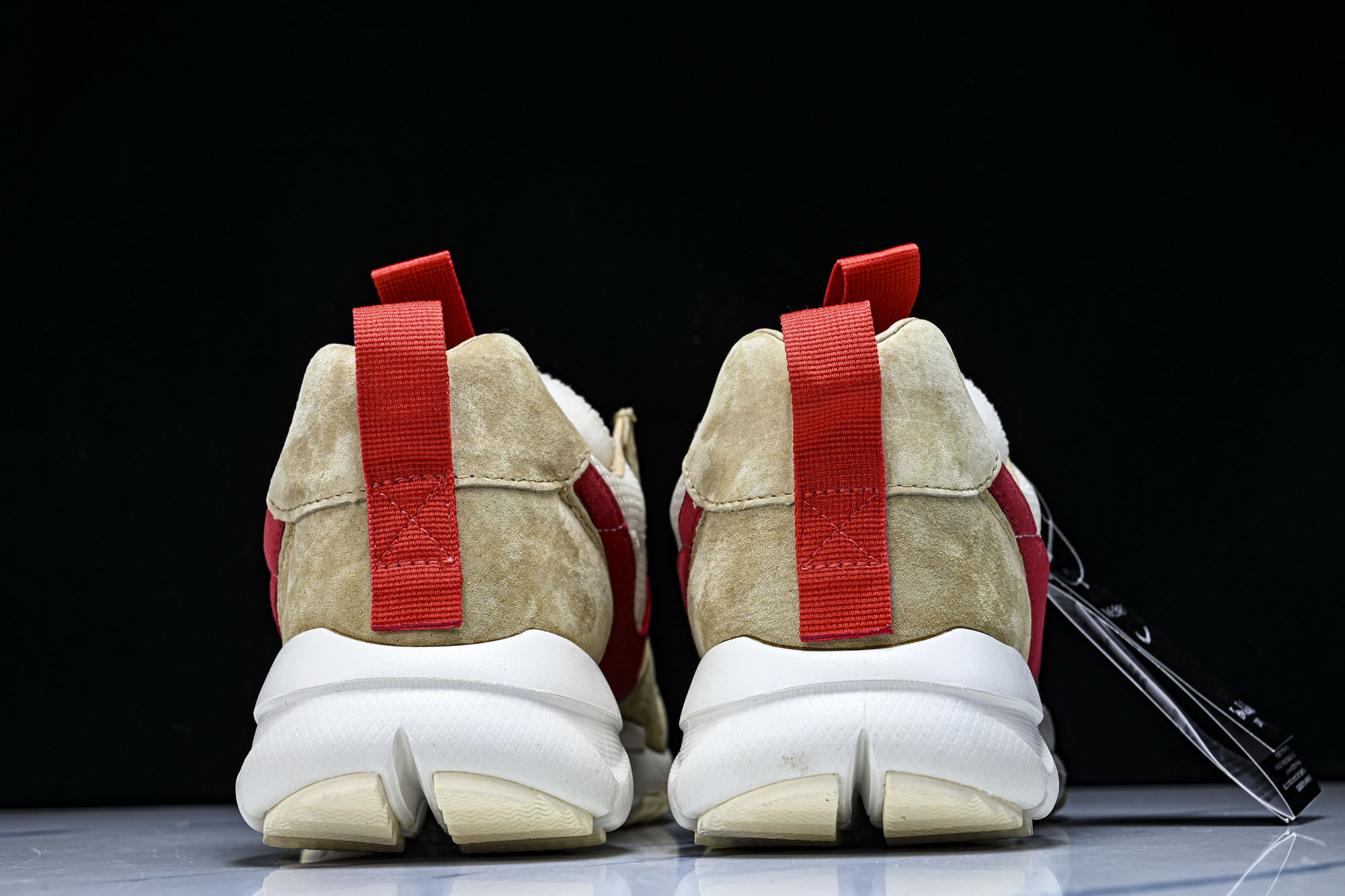 Nk Craft Mars Yard TS NASA 2.0 宇航员 权志龙GD AA2261-100 尺寸 36 36 Nk Craft Mars Yard TS NASA 2.0 宇航员 权志龙GD AA2261-100 尺寸 36 36