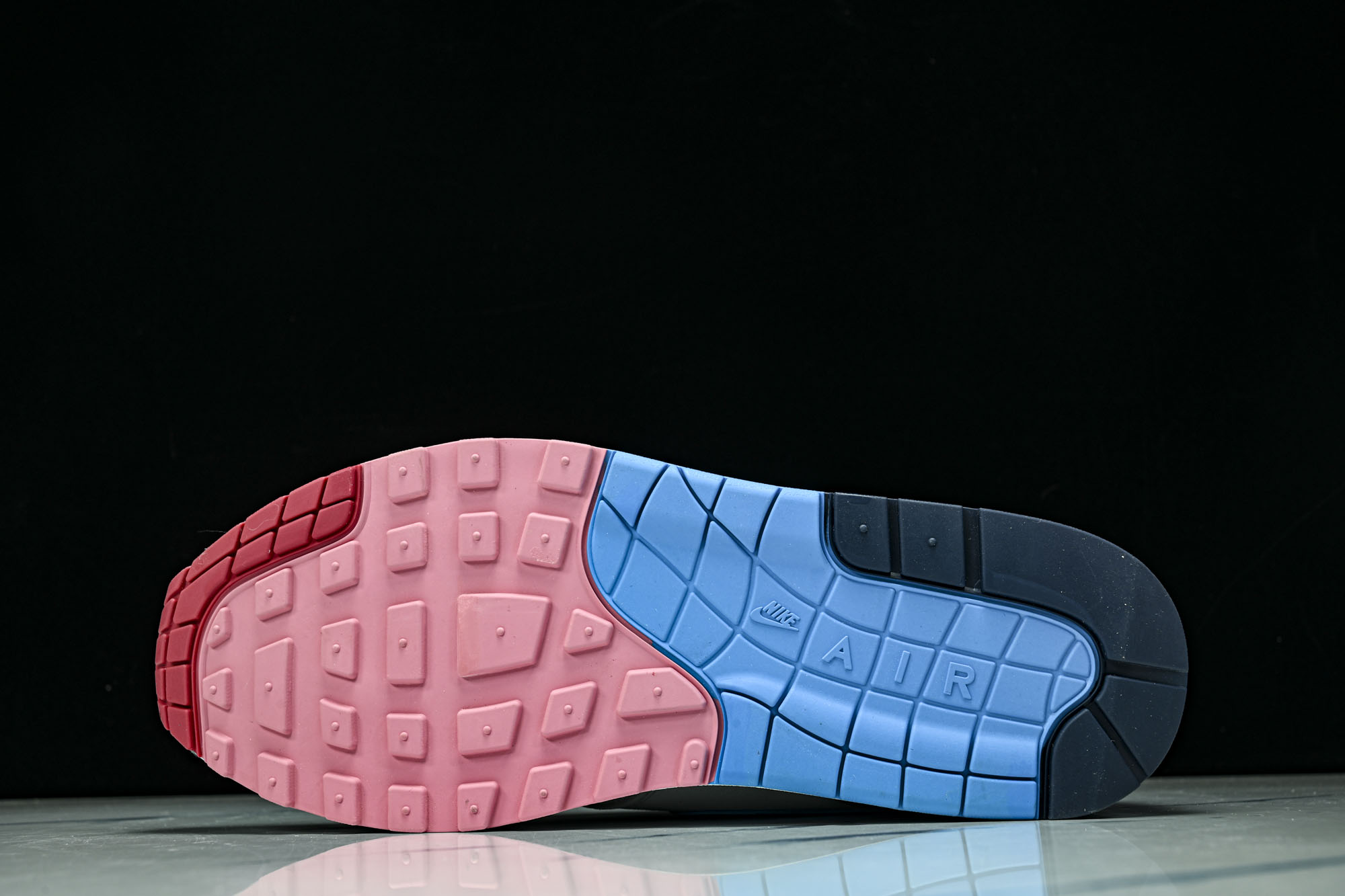 Parra x NK Air Max 1 白粉拼接 AT3057-100 尺寸36 36.5 37.5 38 38.5 