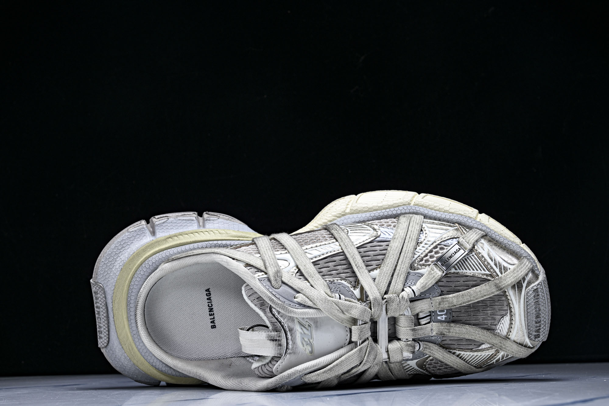 Balenciaga Phantom Sneaker 3XL 蜘蛛侠绑带 半拖 潮流跑鞋 尺寸 35 36 37 38 Balenciaga Phantom Sneaker 3XL 蜘蛛侠绑带 半拖 潮流跑鞋 尺寸 35 36 37 38