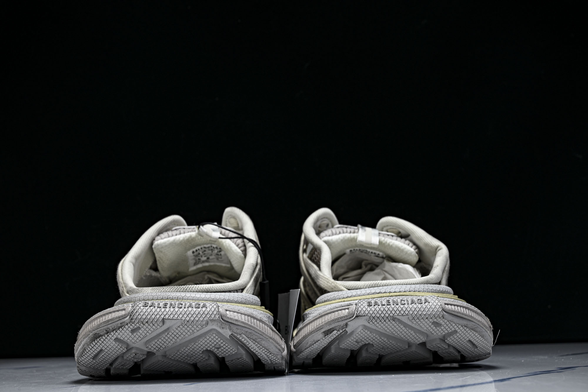 Balenciaga Phantom Sneaker 3XL 蜘蛛侠绑带 半拖 潮流跑鞋 尺寸 35 36 37 38 Balenciaga Phantom Sneaker 3XL 蜘蛛侠绑带 半拖 潮流跑鞋 尺寸 35 36 37 38