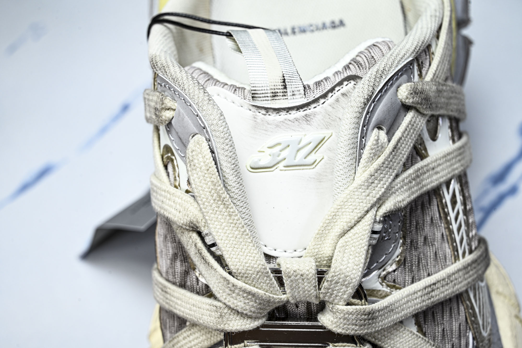 Balenciaga Phantom Sneaker 3XL 蜘蛛侠绑带 半拖 潮流跑鞋 尺寸 35 36 37 38 Balenciaga Phantom Sneaker 3XL 蜘蛛侠绑带 半拖 潮流跑鞋 尺寸 35 36 37 38