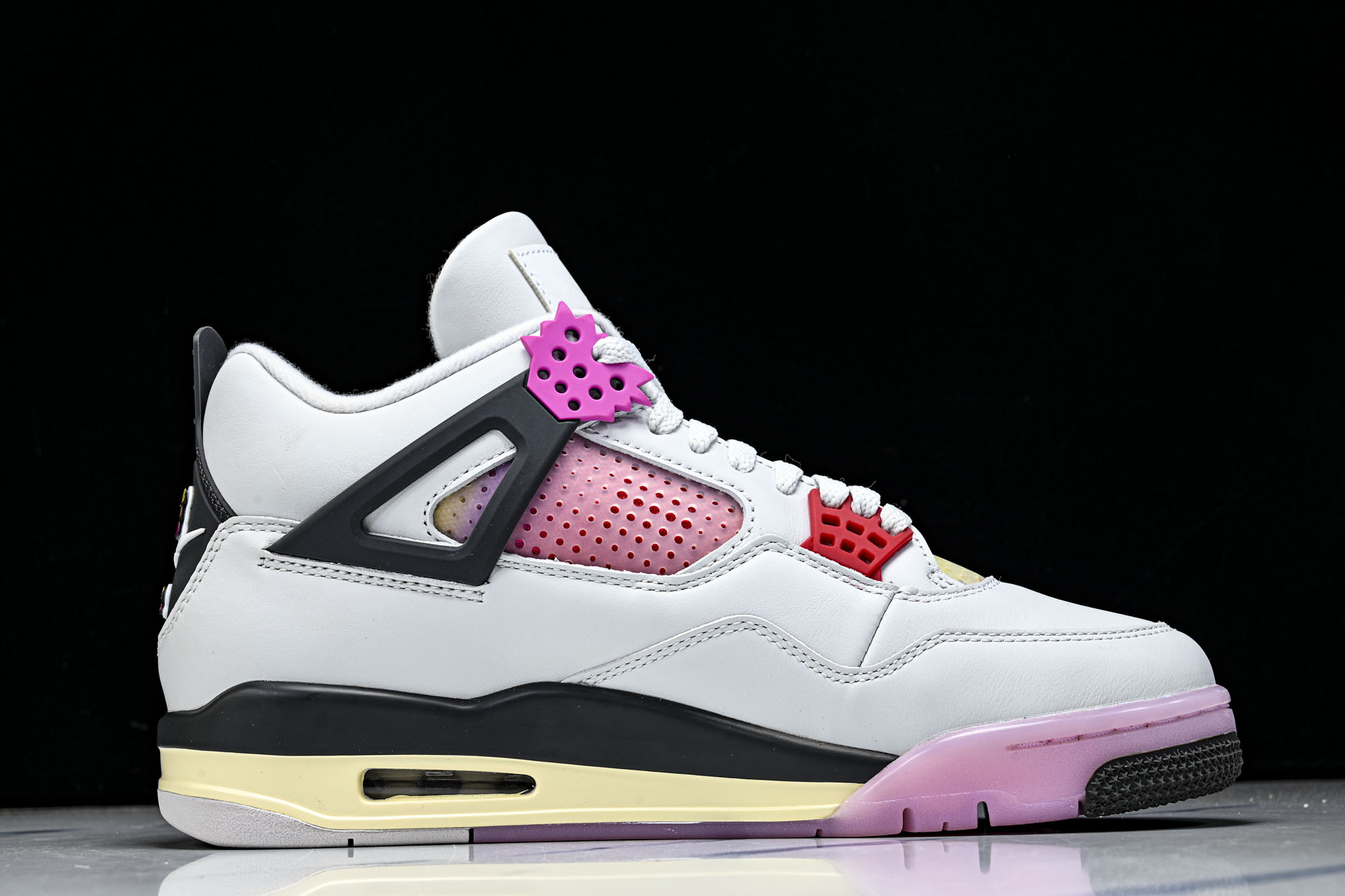 Air Jordan 4 AJ4 漫画白黑粉色 男鞋篮球鞋JA1135 100 尺码40 40.5 41 42 42.5 Air Jordan 4 AJ4 漫画白黑粉色 男鞋篮球鞋JA1135 100 尺码40 40.5 41 42 42.5