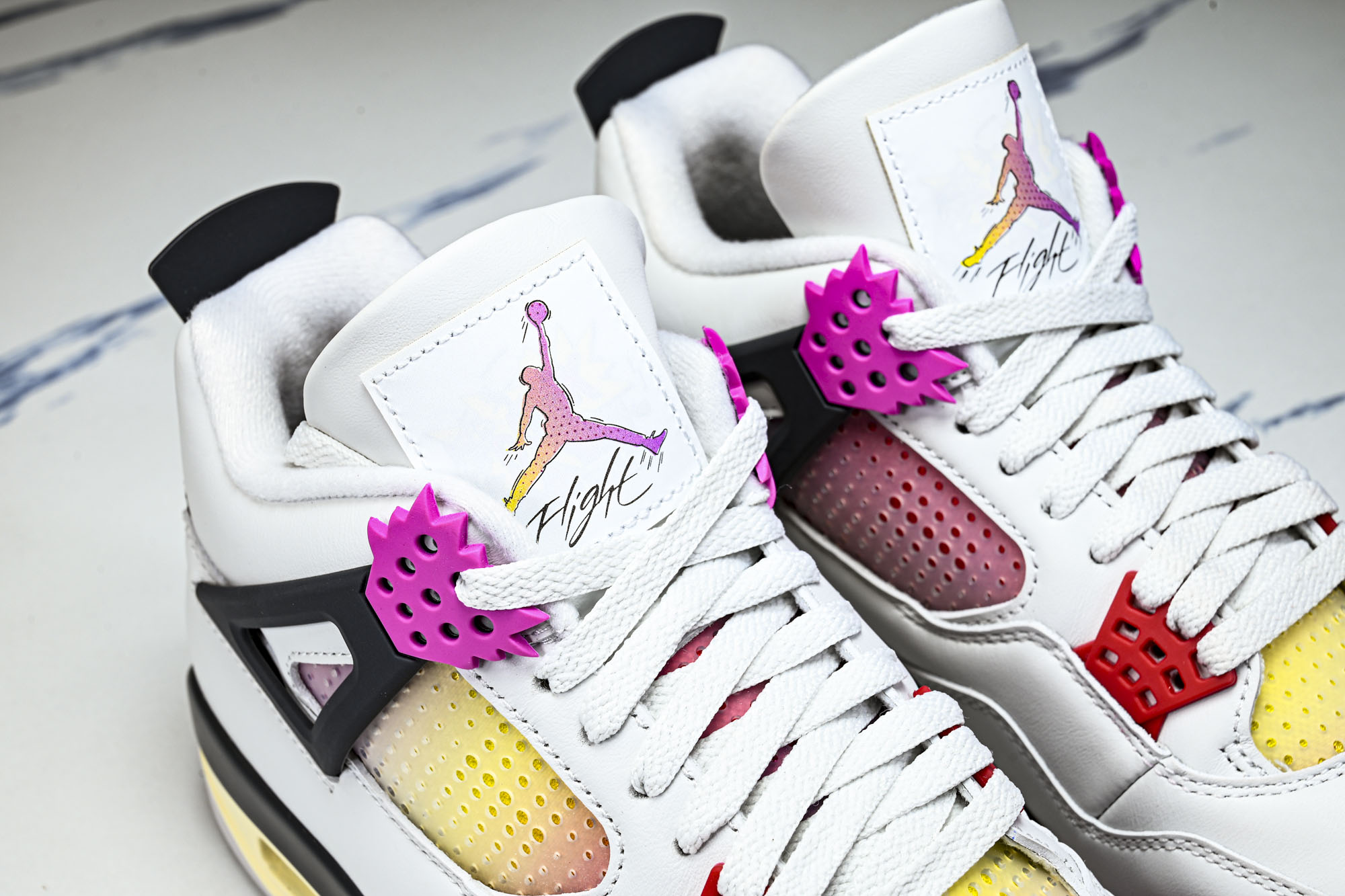 Air Jordan 4 AJ4 漫画白黑粉色 男鞋篮球鞋JA1135 100 尺码40 40.5 41 42 42.5 Air Jordan 4 AJ4 漫画白黑粉色 男鞋篮球鞋JA1135 100 尺码40 40.5 41 42 42.5