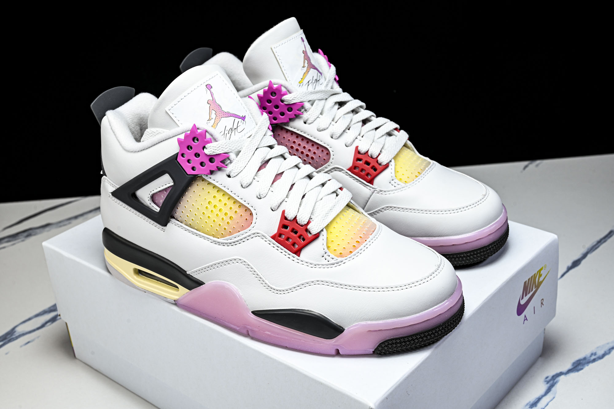 Air Jordan 4 AJ4 漫画白黑粉色 男鞋篮球鞋JA1135 100 尺码40 40.5 41 42 42.5 Air Jordan 4 AJ4 漫画白黑粉色 男鞋篮球鞋JA1135 100 尺码40 40.5 41 42 42.5