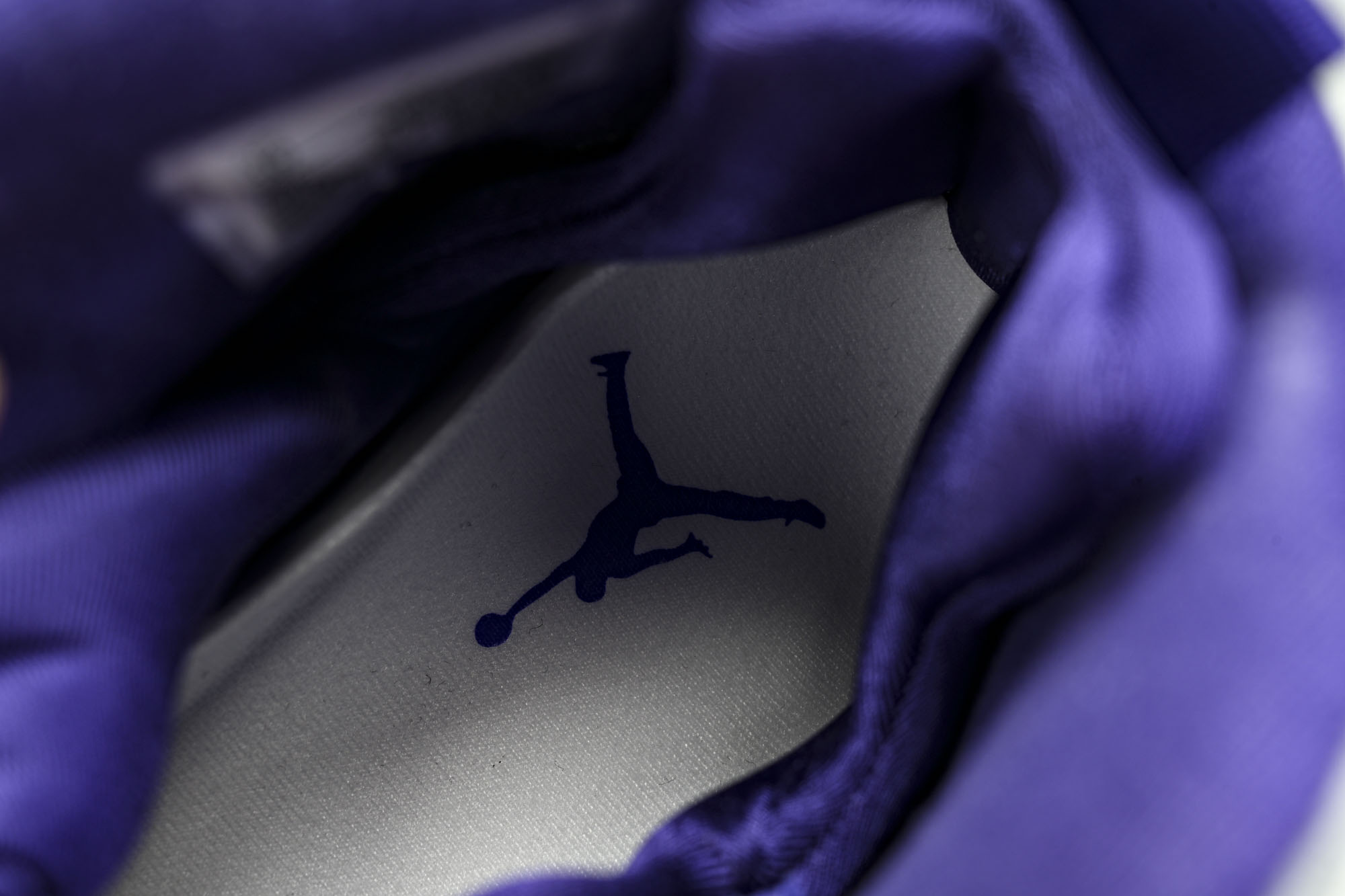 Air Jordan 8 Retro Champagne 男士减震防滑支撑运动篮球鞋-107 尺码40 40.5 41 