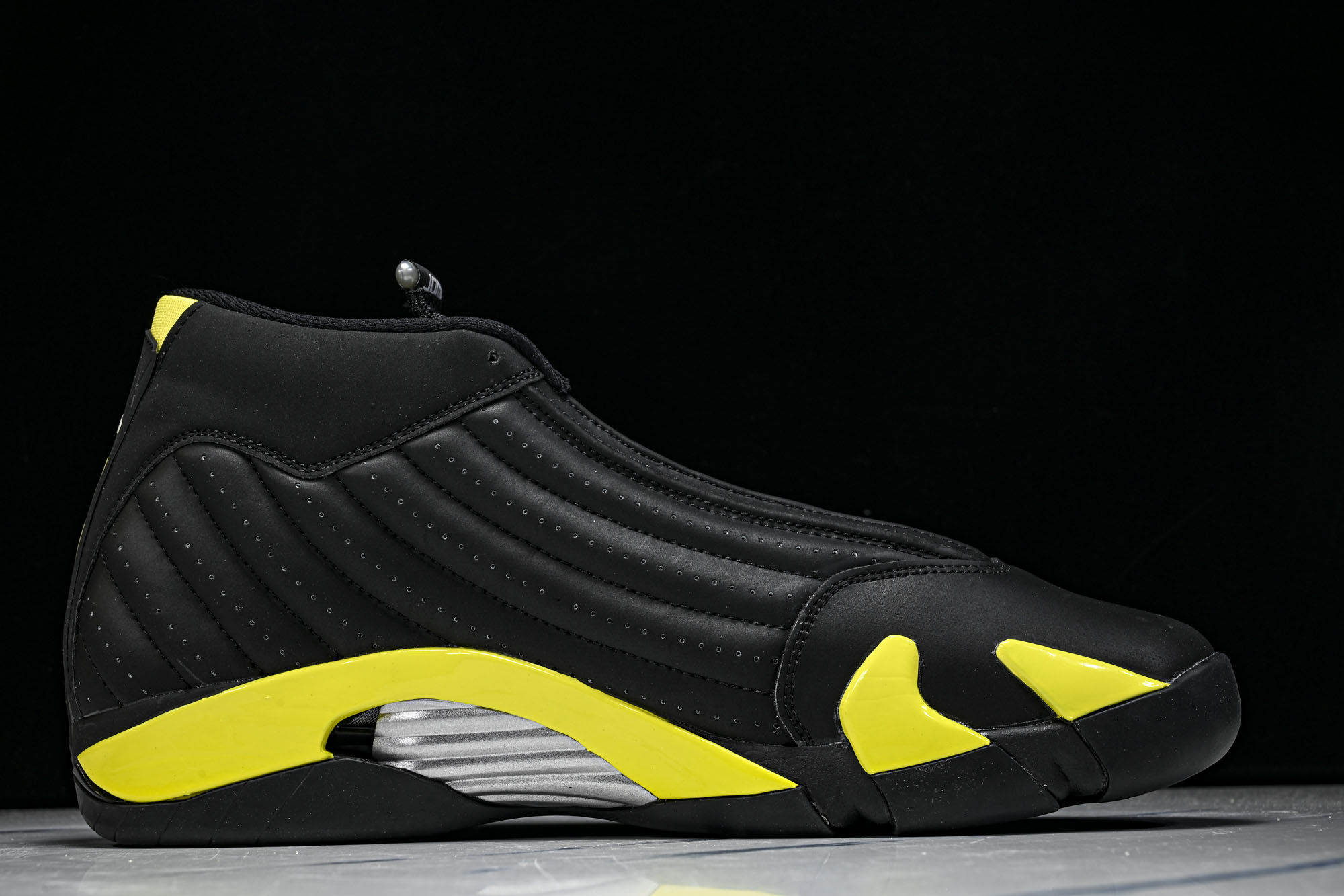 Air Jordan 14 Retro _Thunder_ AJ14 乔14法拉利黑黄 -070 尺码 40 40.5 Air Jordan 14 Retro _Thunder_ AJ14 乔14法拉利黑黄 -070 尺码 40 40.5