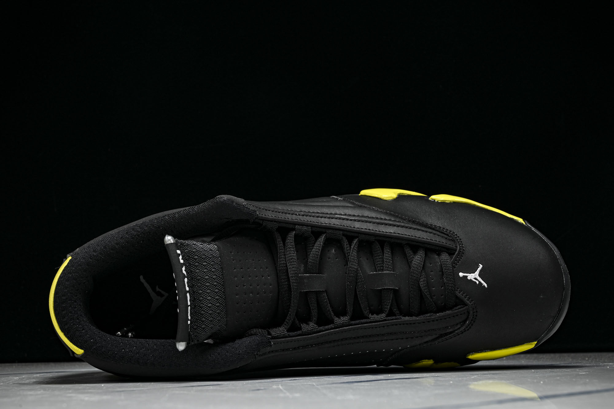 Air Jordan 14 Retro _Thunder_ AJ14 乔14法拉利黑黄 -070 尺码 40 40.5 Air Jordan 14 Retro _Thunder_ AJ14 乔14法拉利黑黄 -070 尺码 40 40.5