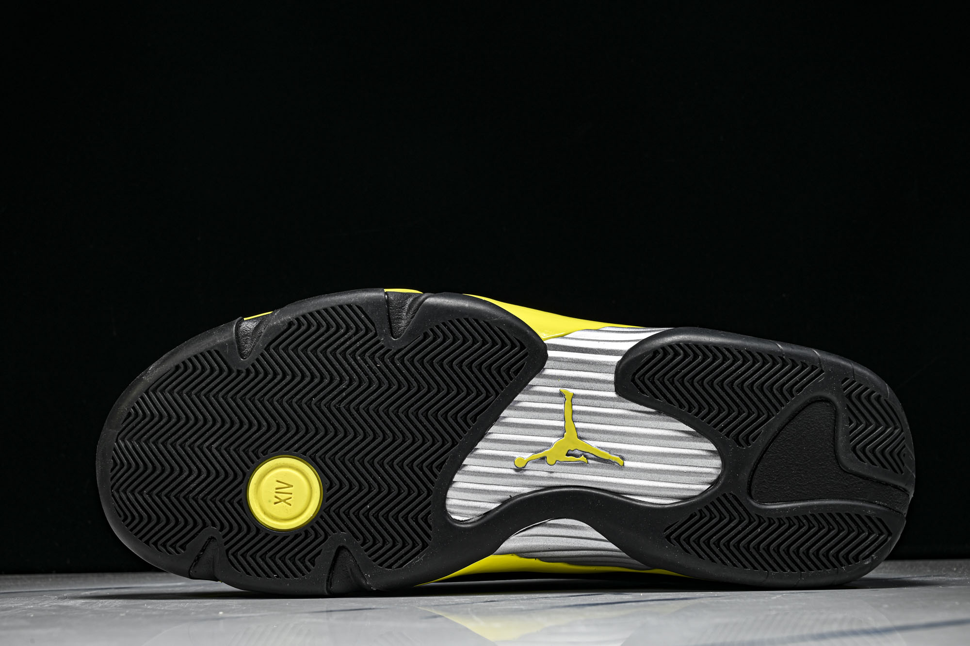 Air Jordan 14 Retro _Thunder_ AJ14 乔14法拉利黑黄 -070 尺码 40 40.5 Air Jordan 14 Retro _Thunder_ AJ14 乔14法拉利黑黄 -070 尺码 40 40.5