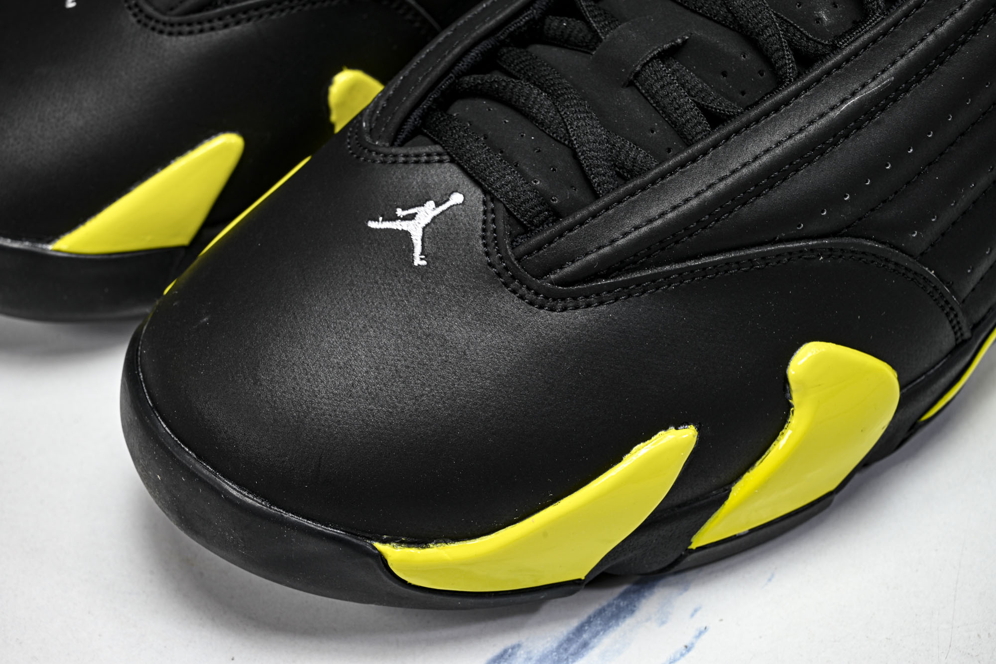 Air Jordan 14 Retro _Thunder_ AJ14 乔14法拉利黑黄 -070 尺码 40 40.5 Air Jordan 14 Retro _Thunder_ AJ14 乔14法拉利黑黄 -070 尺码 40 40.5