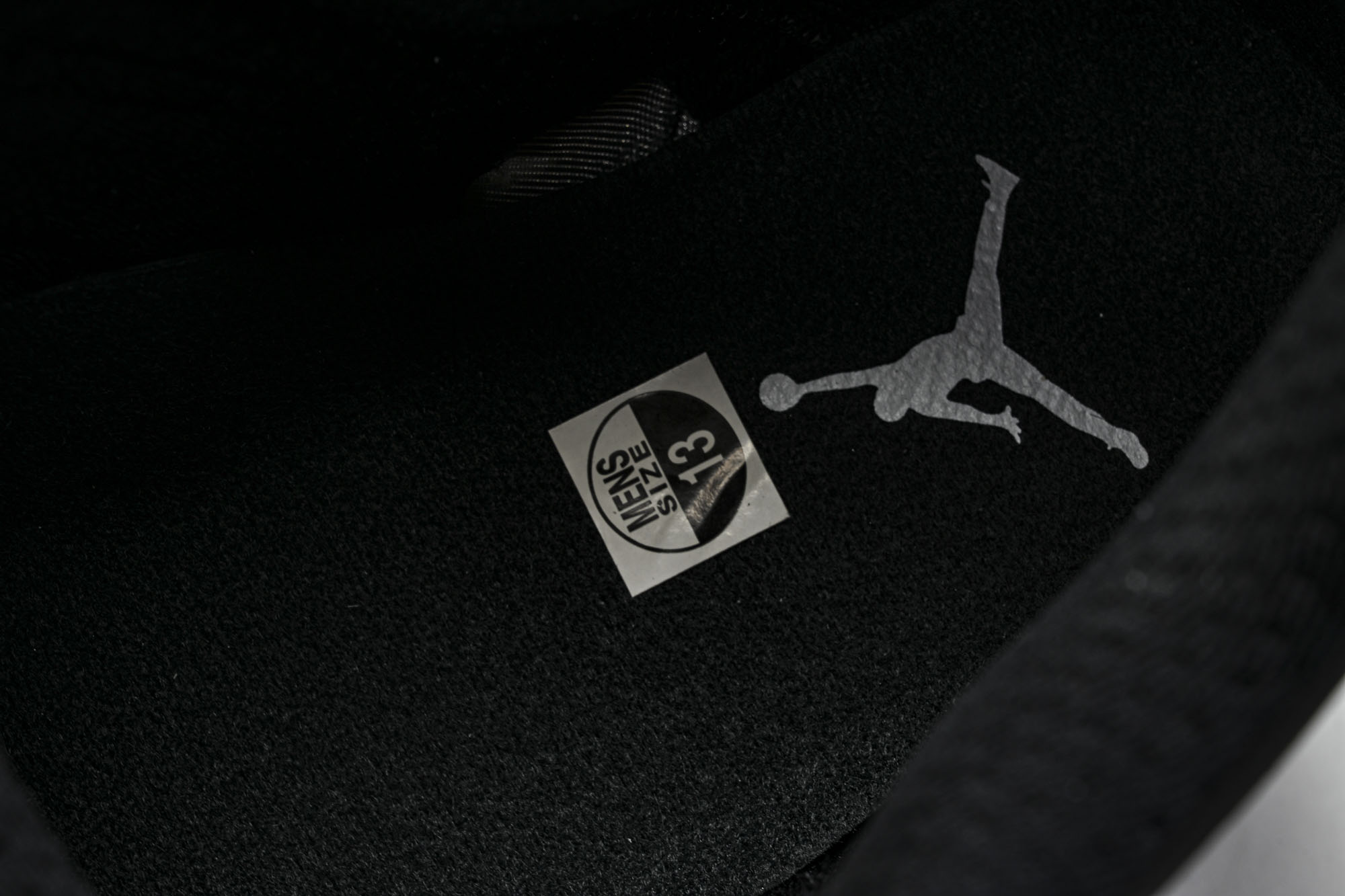 Air Jordan 14 Retro _Thunder_ AJ14 乔14法拉利黑黄 -070 尺码 40 40.5 Air Jordan 14 Retro _Thunder_ AJ14 乔14法拉利黑黄 -070 尺码 40 40.5