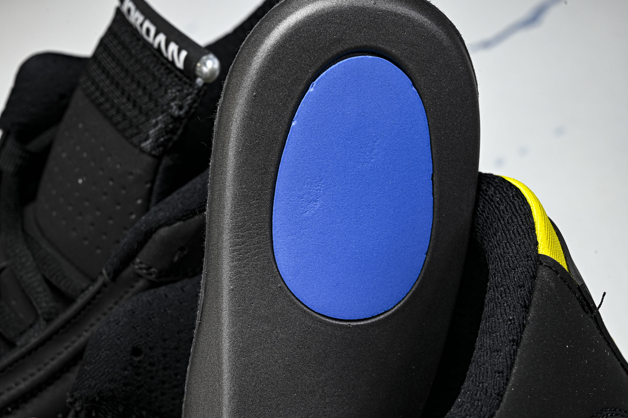 Air Jordan 14 Retro _Thunder_ AJ14 乔14法拉利黑黄 -070 尺码 40 40.5 Air Jordan 14 Retro _Thunder_ AJ14 乔14法拉利黑黄 -070 尺码 40 40.5