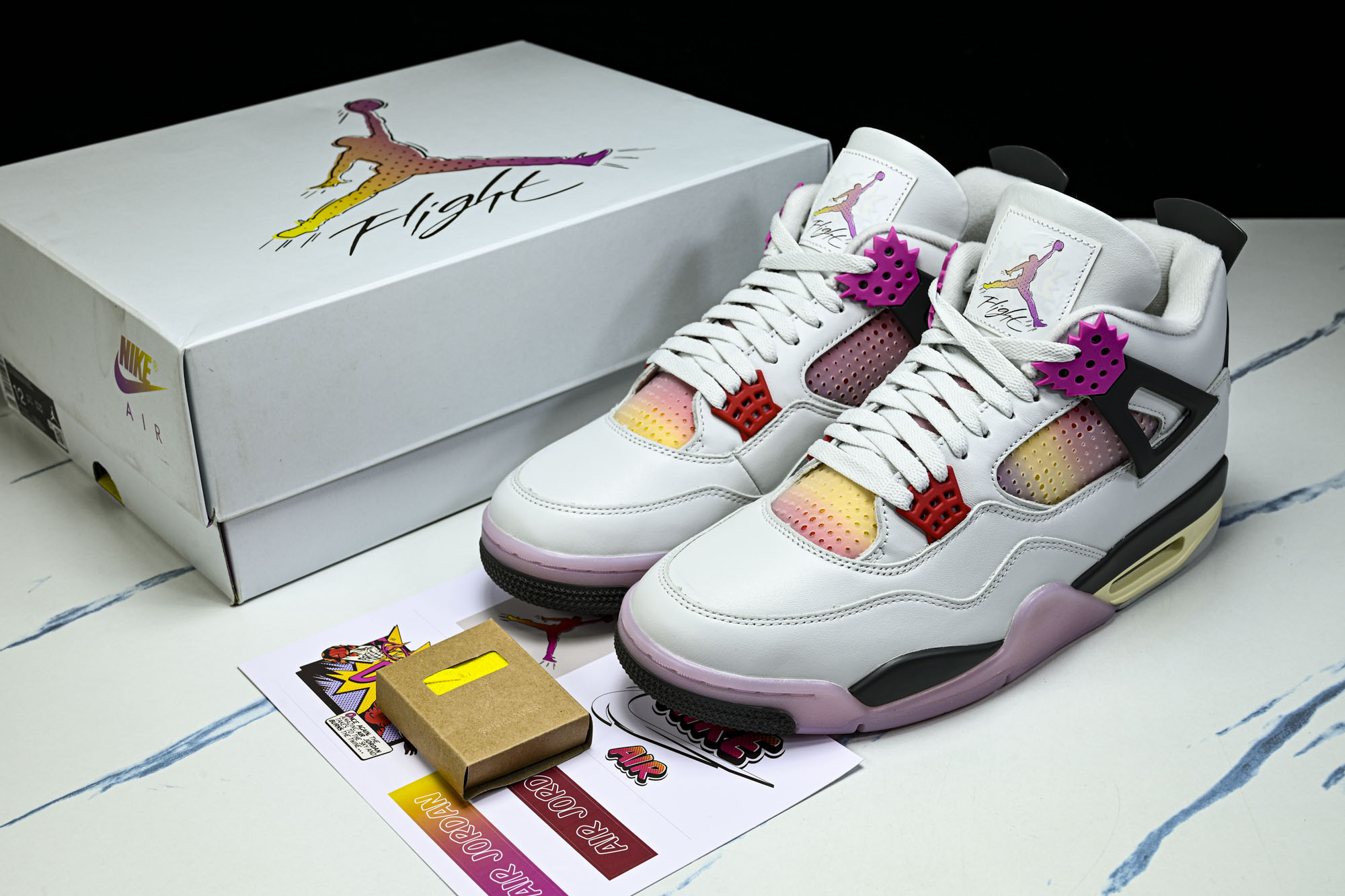 Air Jordan 4 AJ4 漫画白黑粉色 男鞋篮球鞋JA1135 100 尺寸 40 40.5 41 42 42.