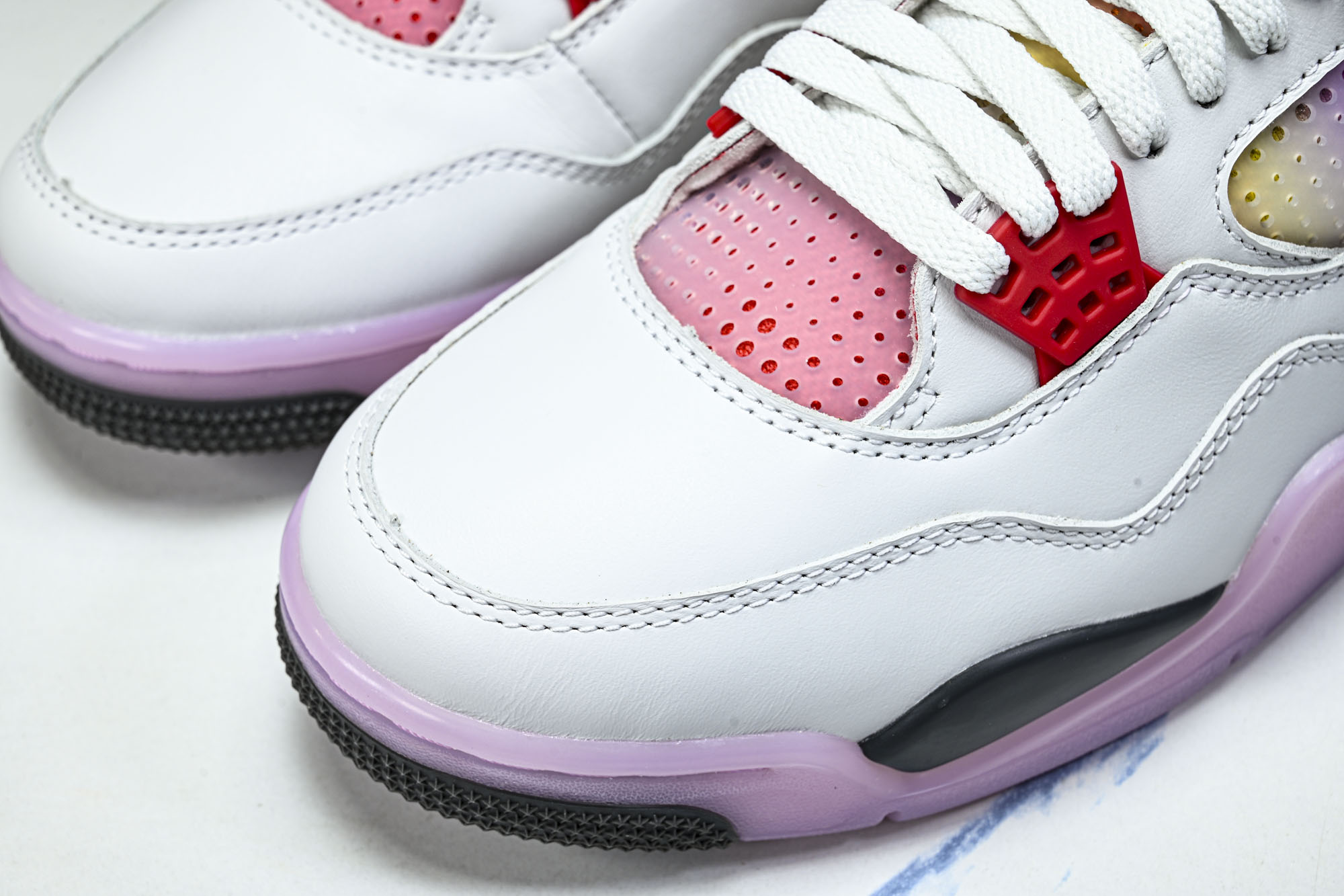 Air Jordan 4 Retro _Comic_ AJ4 乔4漫画 JA1135-100 尺码36 36.5 37. Air Jordan 4 Retro _Comic_ AJ4 乔4漫画 JA1135-100 尺码36 36.5 37.
