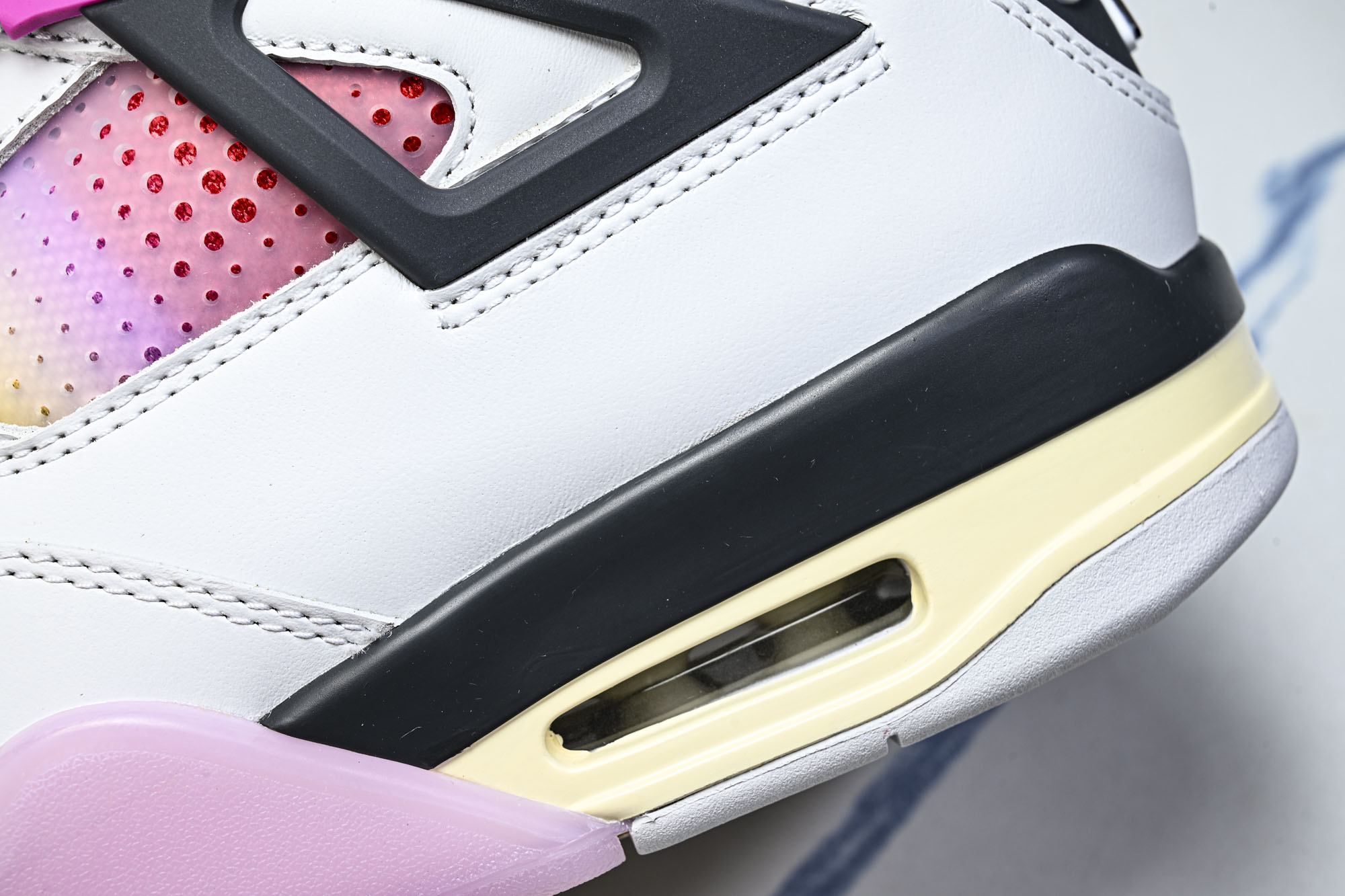 Air Jordan 4 Retro _Comic_ AJ4 乔4漫画 JA1135-100 尺码36 36.5 37. Air Jordan 4 Retro _Comic_ AJ4 乔4漫画 JA1135-100 尺码36 36.5 37.