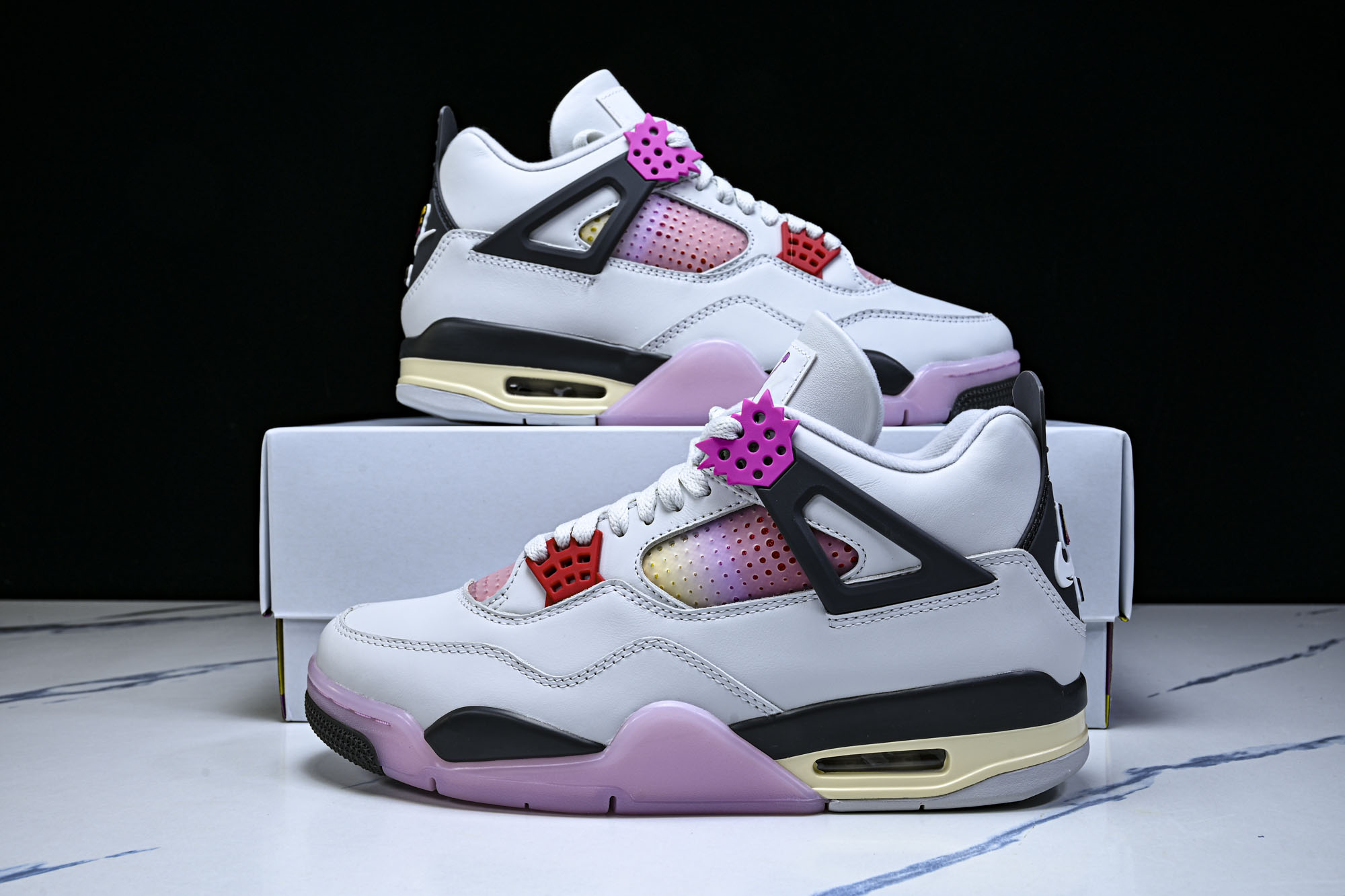 Air Jordan 4 Retro _Comic_ AJ4 乔4漫画 JA1135-100 尺码36 36.5 37. Air Jordan 4 Retro _Comic_ AJ4 乔4漫画 JA1135-100 尺码36 36.5 37.