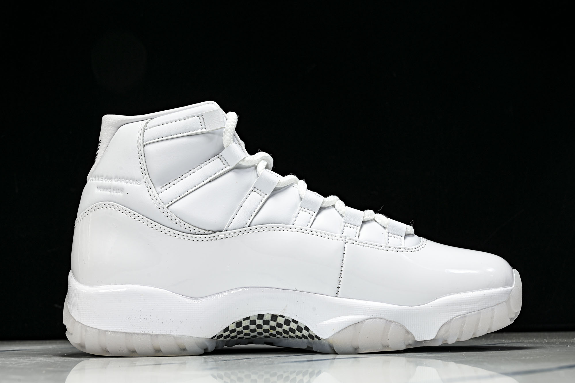 Air Jordan 11 AJ11 限量版 中帮复古篮球鞋IV7639-100 尺码40 40.5 41 42 42. Air Jordan 11 AJ11 限量版 中帮复古篮球鞋IV7639-100 尺码40 40.5 41 42 42.
