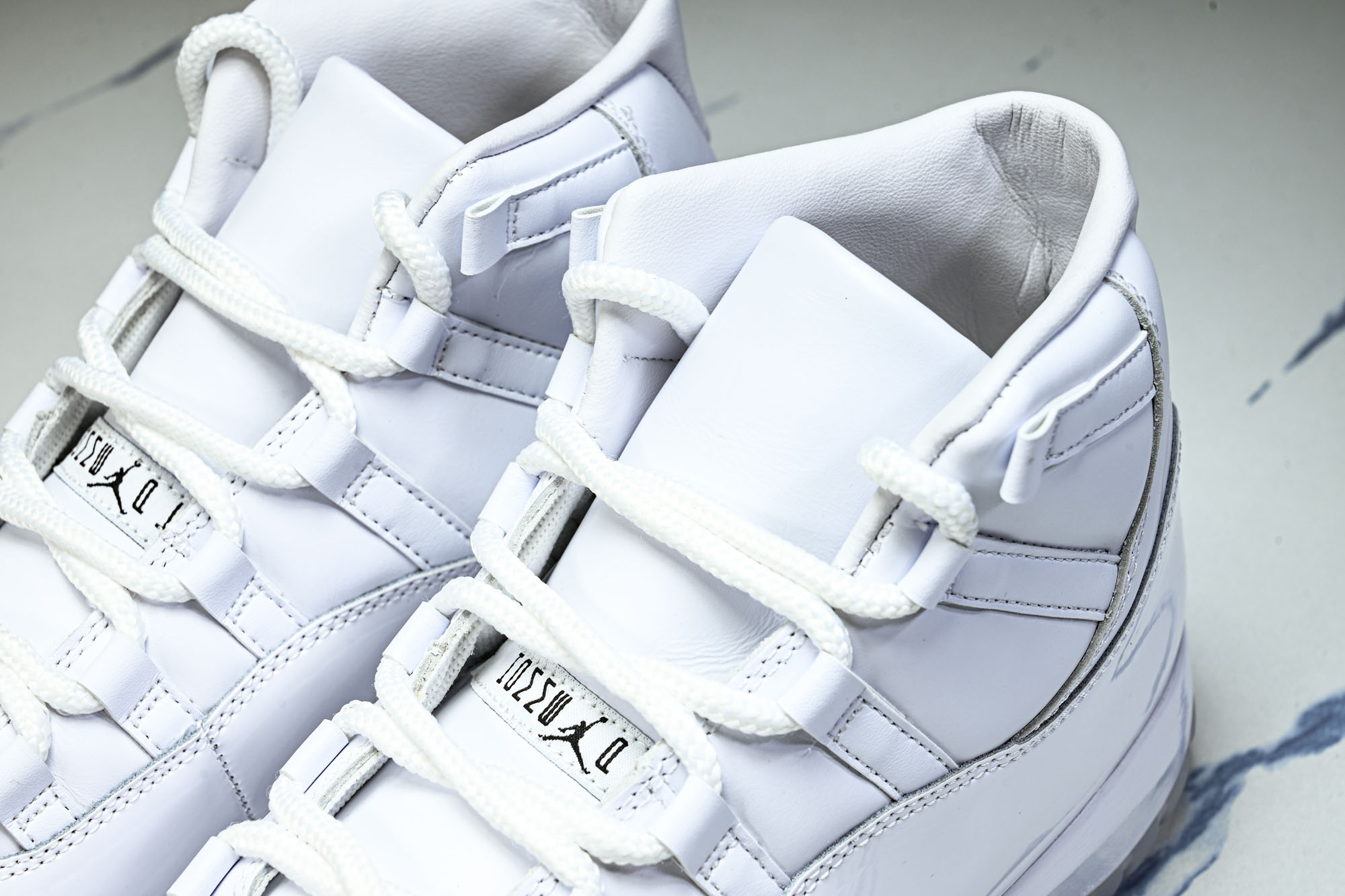 Air Jordan 11 AJ11 限量版 中帮复古篮球鞋IV7639-100 尺码40 40.5 41 42 42. Air Jordan 11 AJ11 限量版 中帮复古篮球鞋IV7639-100 尺码40 40.5 41 42 42.