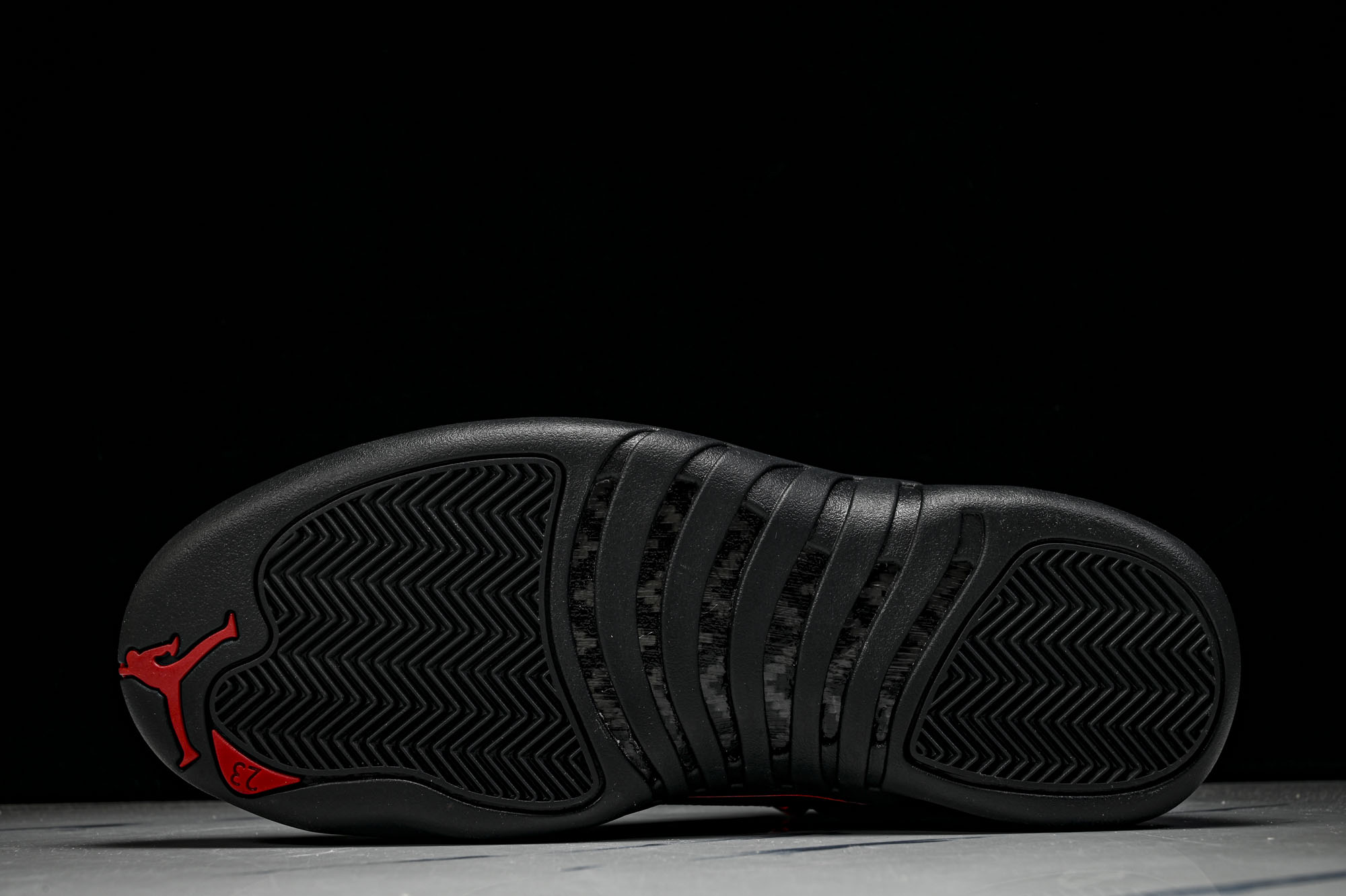 Air Jordan 12 Retro _Bloodline_ AJ12 乔12黑红 CT8013-003 尺码 40 Air Jordan 12 Retro _Bloodline_ AJ12 乔12黑红 CT8013-003 尺码 40