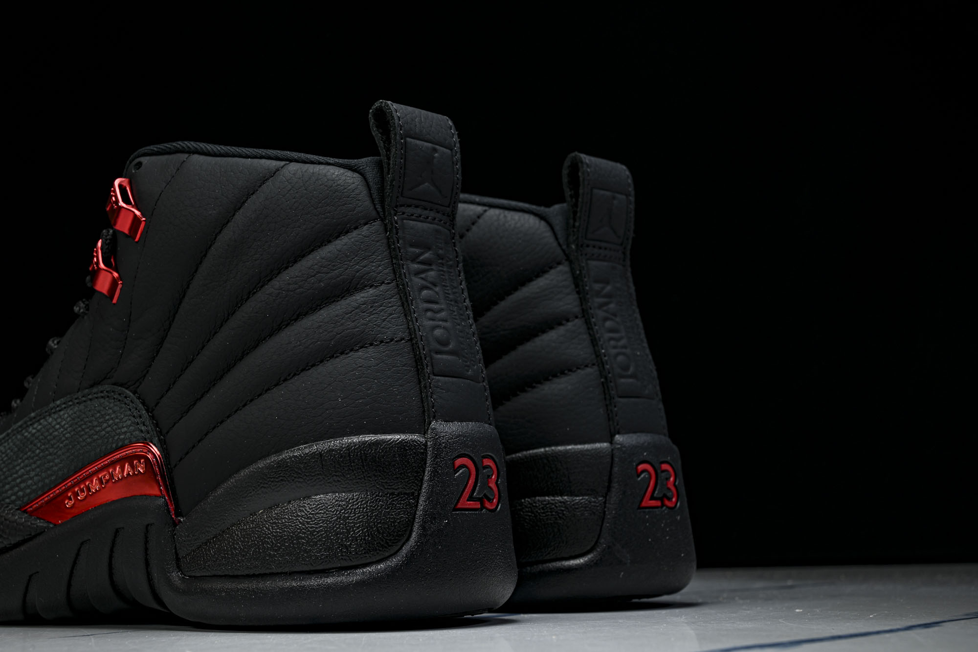 Air Jordan 12 Retro _Bloodline_ AJ12 乔12黑红 CT8013-003 尺码 40 Air Jordan 12 Retro _Bloodline_ AJ12 乔12黑红 CT8013-003 尺码 40