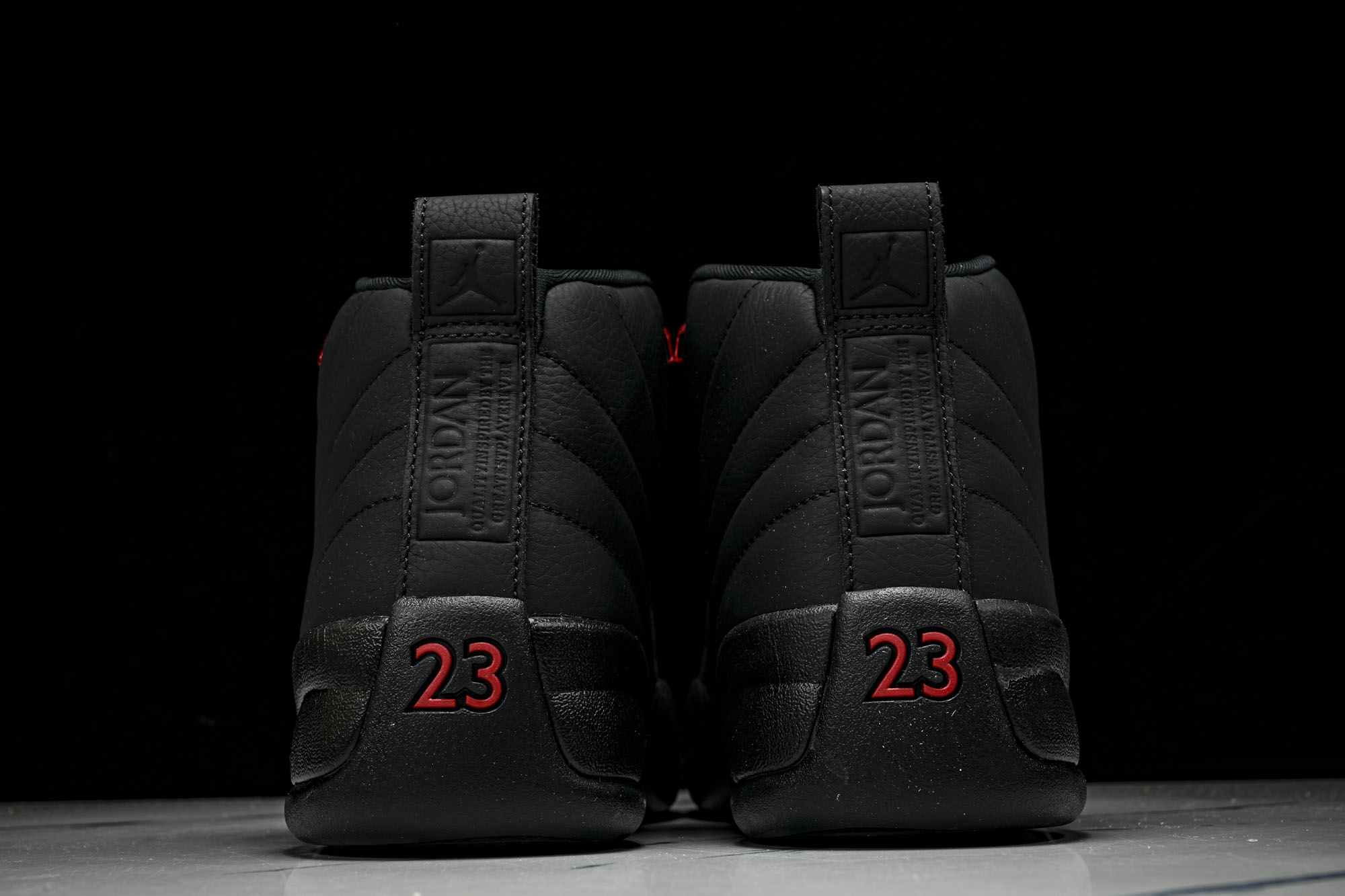 Air Jordan 12 Retro _Bloodline_ AJ12 乔12黑红 CT8013-003 尺码 40 Air Jordan 12 Retro _Bloodline_ AJ12 乔12黑红 CT8013-003 尺码 40