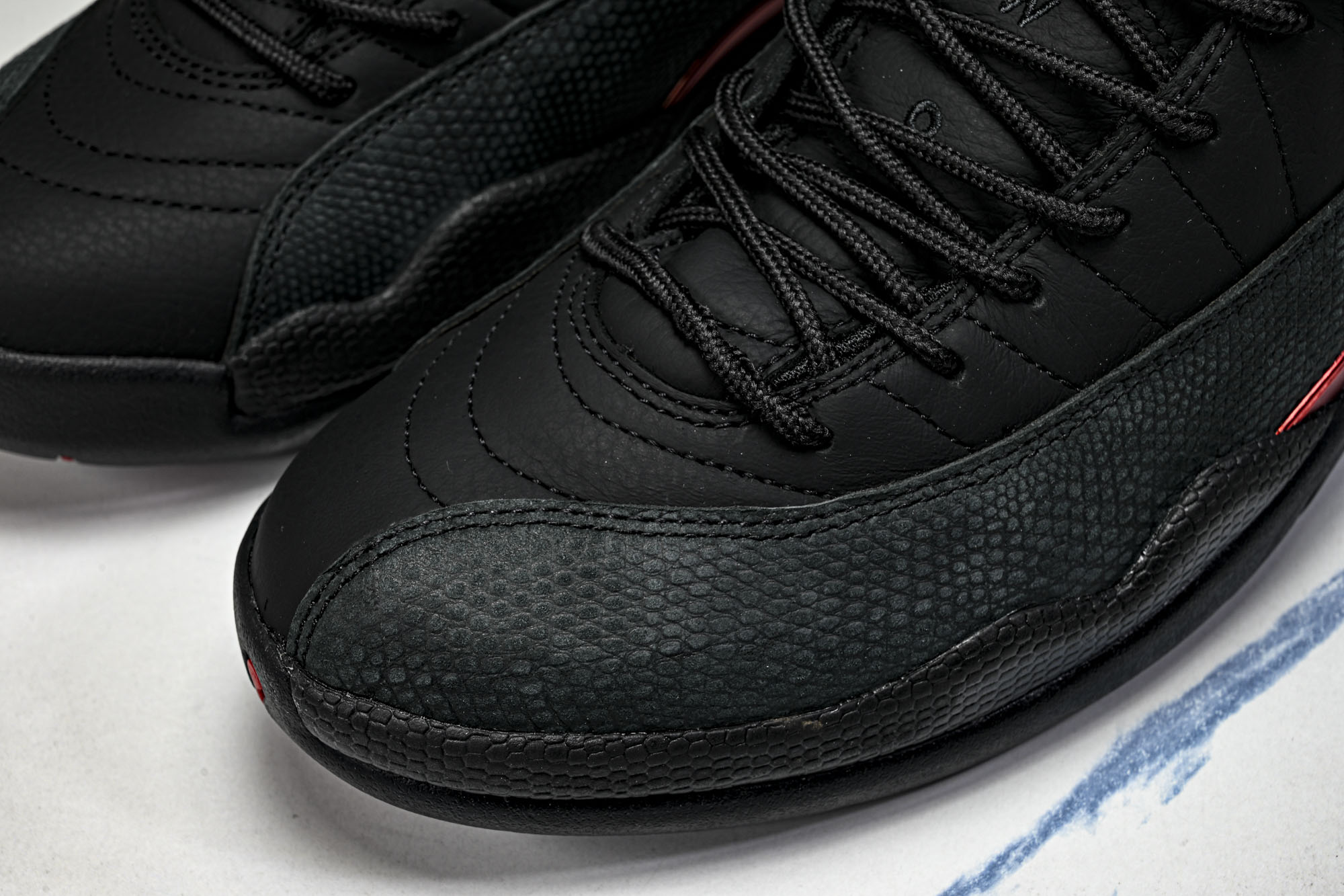 Air Jordan 12 Retro _Bloodline_ AJ12 乔12黑红 CT8013-003 尺码 40 Air Jordan 12 Retro _Bloodline_ AJ12 乔12黑红 CT8013-003 尺码 40
