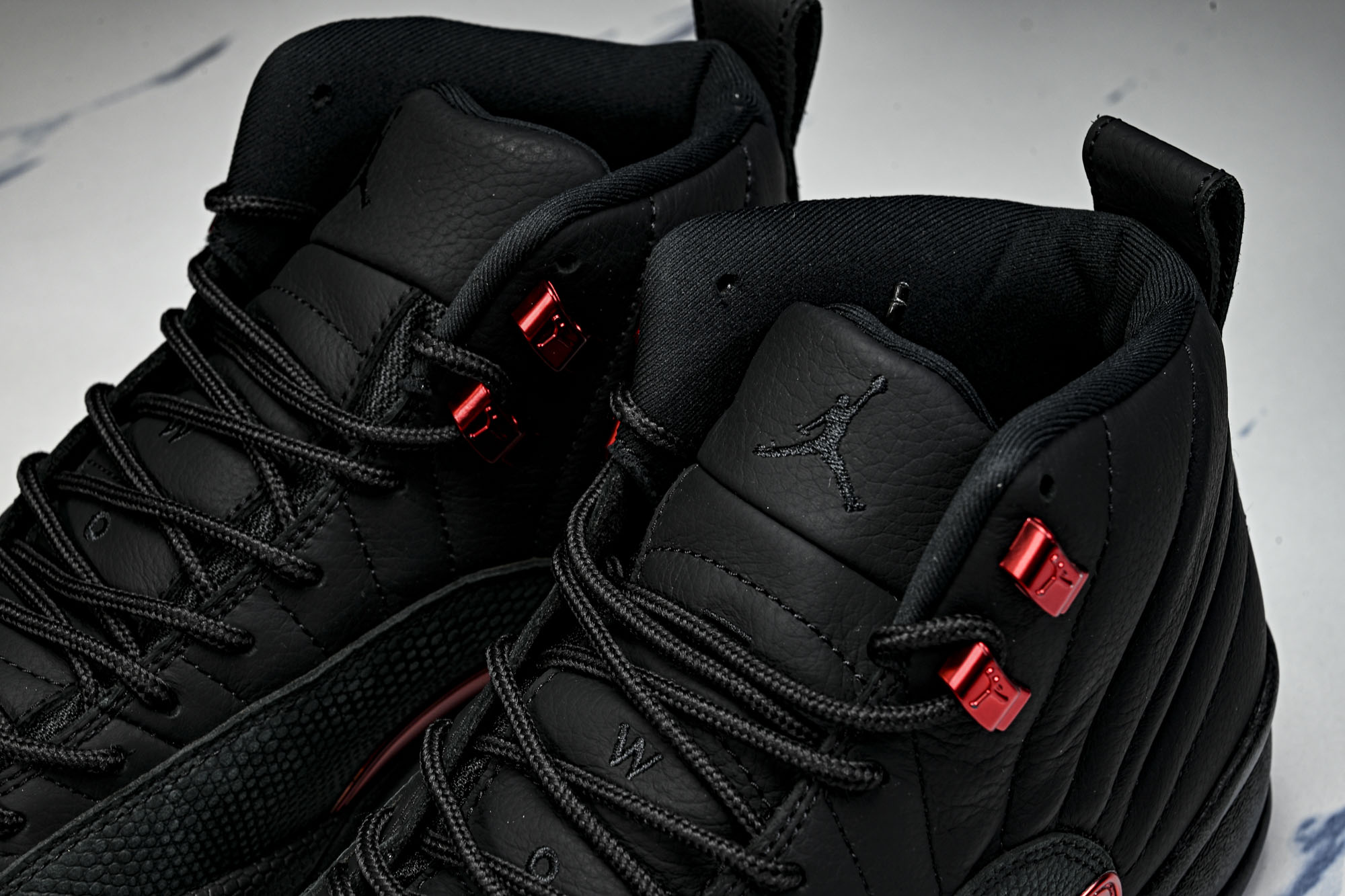 Air Jordan 12 Retro _Bloodline_ AJ12 乔12黑红 CT8013-003 尺码 40 Air Jordan 12 Retro _Bloodline_ AJ12 乔12黑红 CT8013-003 尺码 40