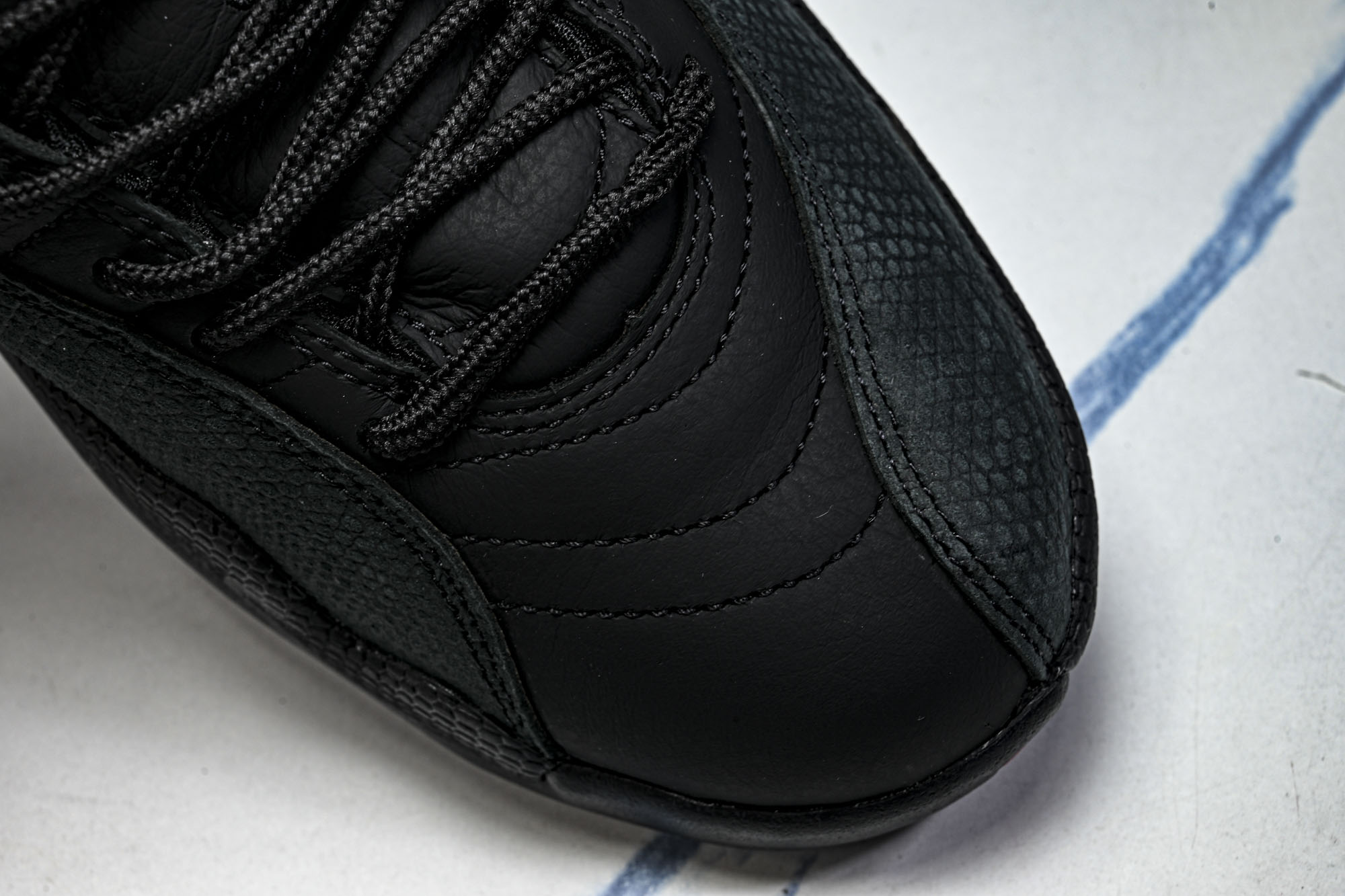 Air Jordan 12 Retro _Bloodline_ AJ12 乔12黑红 CT8013-003 尺码 40 Air Jordan 12 Retro _Bloodline_ AJ12 乔12黑红 CT8013-003 尺码 40