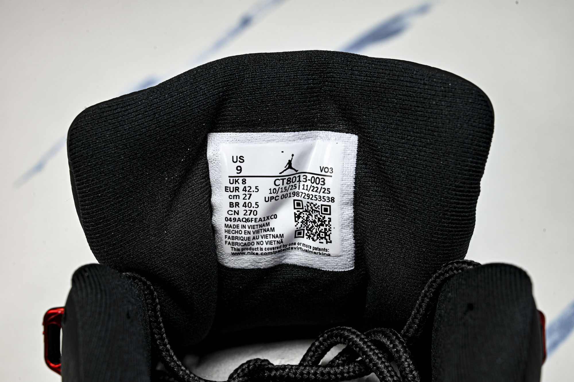 Air Jordan 12 Retro _Bloodline_ AJ12 乔12黑红 CT8013-003 尺码 40 Air Jordan 12 Retro _Bloodline_ AJ12 乔12黑红 CT8013-003 尺码 40