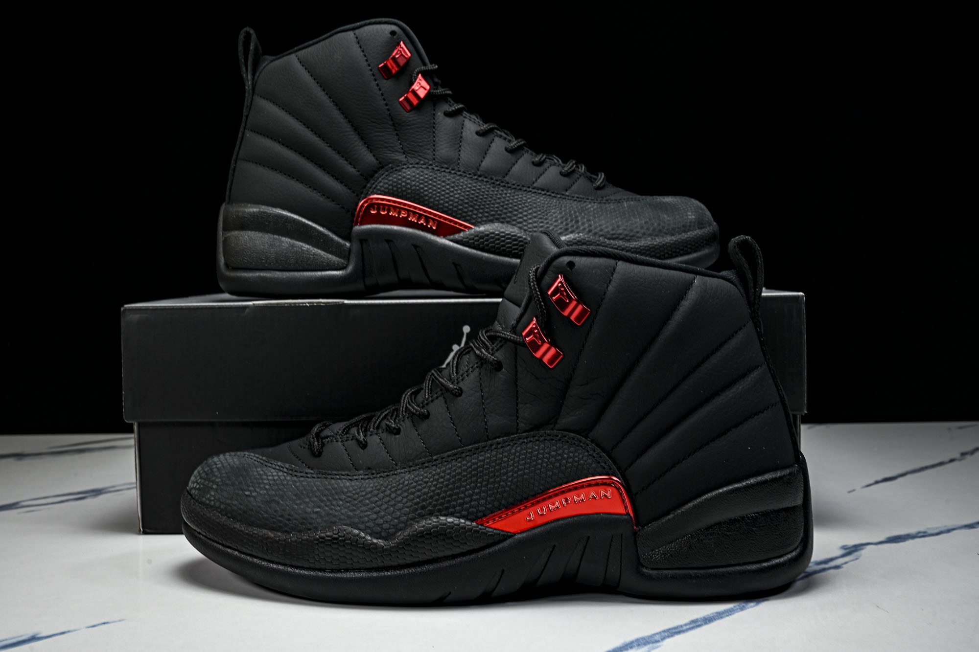Air Jordan 12 Retro _Bloodline_ AJ12 乔12黑红 CT8013-003 尺码 40 Air Jordan 12 Retro _Bloodline_ AJ12 乔12黑红 CT8013-003 尺码 40