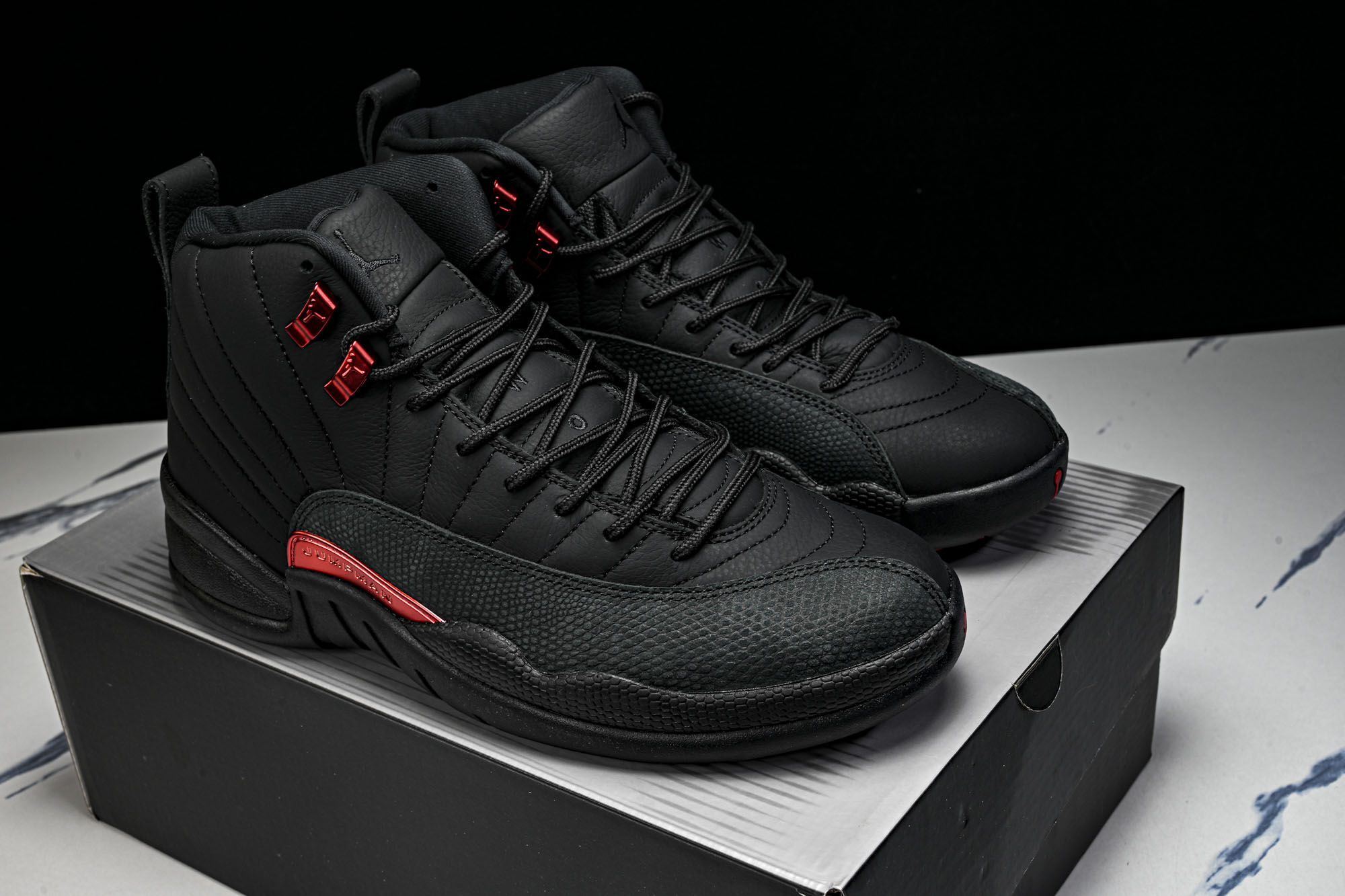 Air Jordan 12 Retro _Bloodline_ AJ12 乔12黑红 CT8013-003 尺码 40 Air Jordan 12 Retro _Bloodline_ AJ12 乔12黑红 CT8013-003 尺码 40