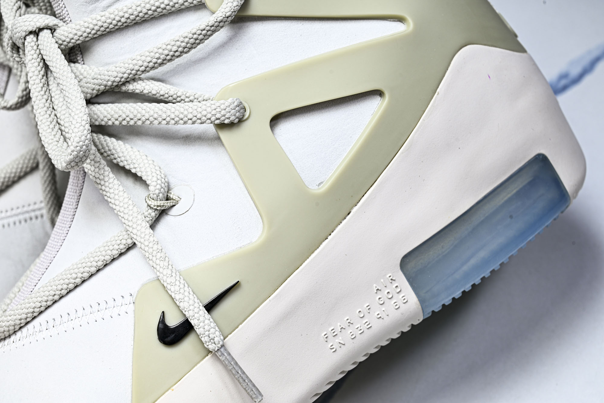 Nike Air Fear Of God 1 FOG 联名高街 古白AR4237-002 尺寸40 40.5 41 42 Nike Air Fear Of God 1 FOG 联名高街 古白AR4237-002 尺寸40 40.5 41 42