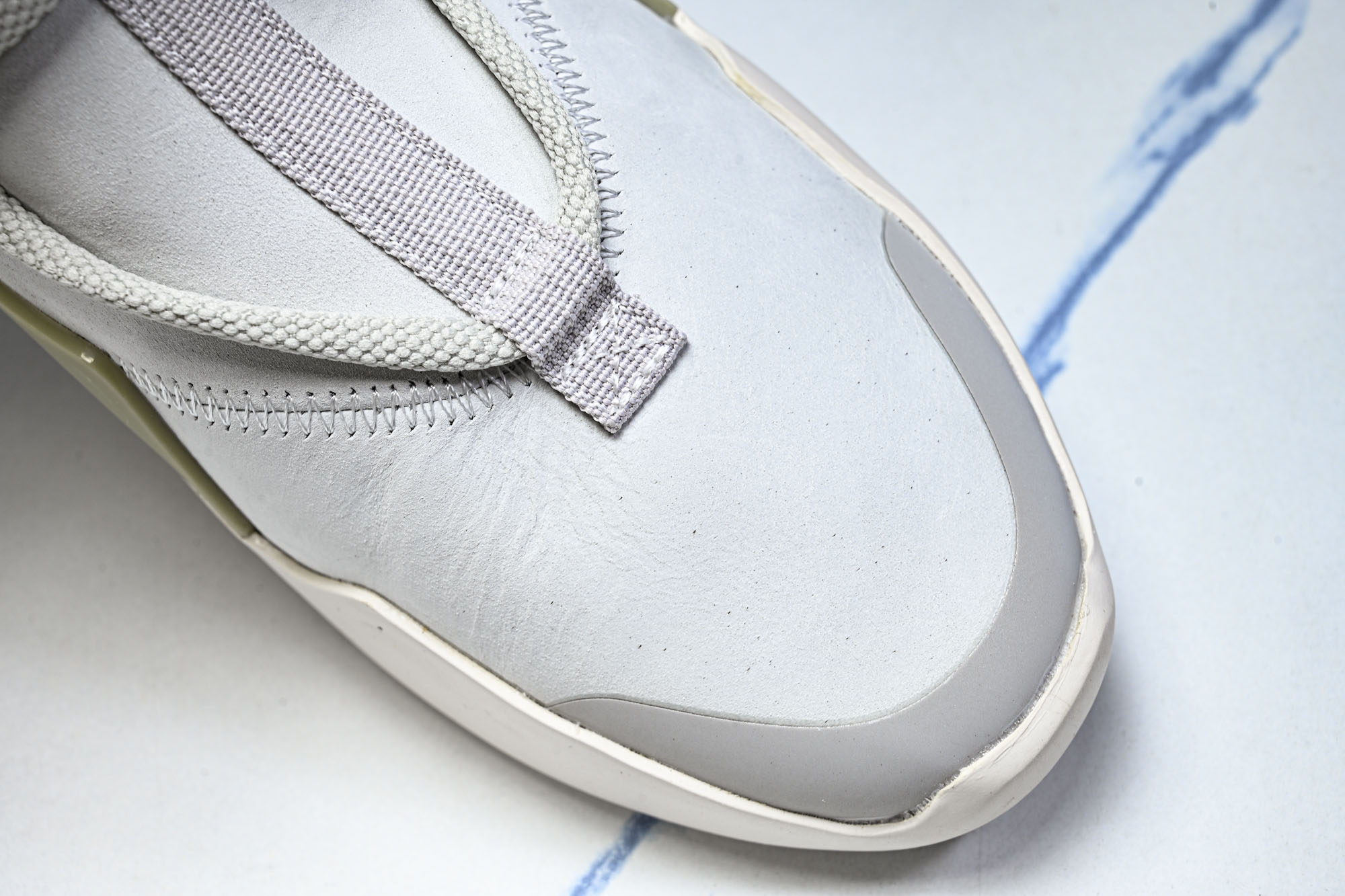 Nike Air Fear Of God 1 FOG 联名高街 古白AR4237-002 尺寸40 40.5 41 42 Nike Air Fear Of God 1 FOG 联名高街 古白AR4237-002 尺寸40 40.5 41 42