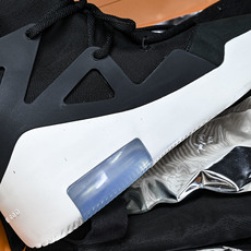 Nike Air Fear Of God 1 FOG 联名高街 黑白 AR4237-001 尺寸40 40.5 41 4 Nike Air Fear Of God 1 FOG 联名高街 黑白 AR4237-001 尺寸40 40.5 41 4