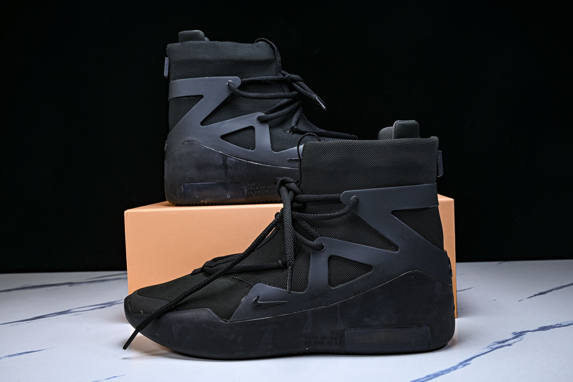 Nike Air Fear Of God 1 FOG 联名高街 黑魂 AR4237-005 尺寸40 40.5 41 4 Nike Air Fear Of God 1 FOG 联名高街 黑魂 AR4237-005 尺寸40 40.5 41 4