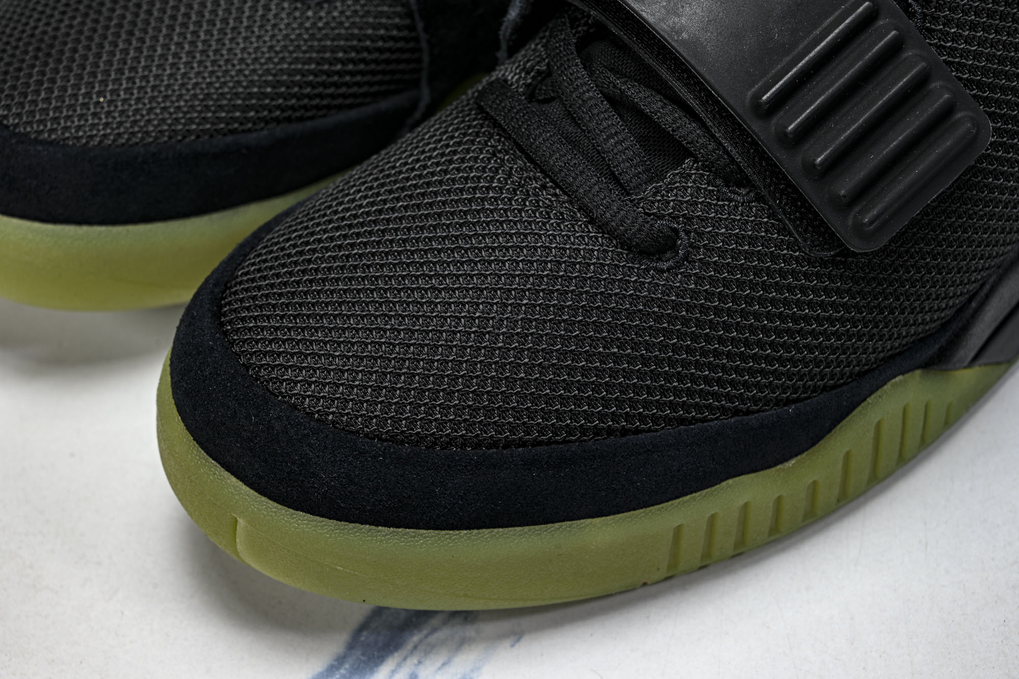 NIK Air Yeezy 2 NRG 北卡大学 黑粉 黑椰子侃爷 -006 #YZ013 40 40.5 41 42 NIK Air Yeezy 2 NRG 北卡大学 黑粉 黑椰子侃爷 -006 #YZ013 40 40.5 41 42