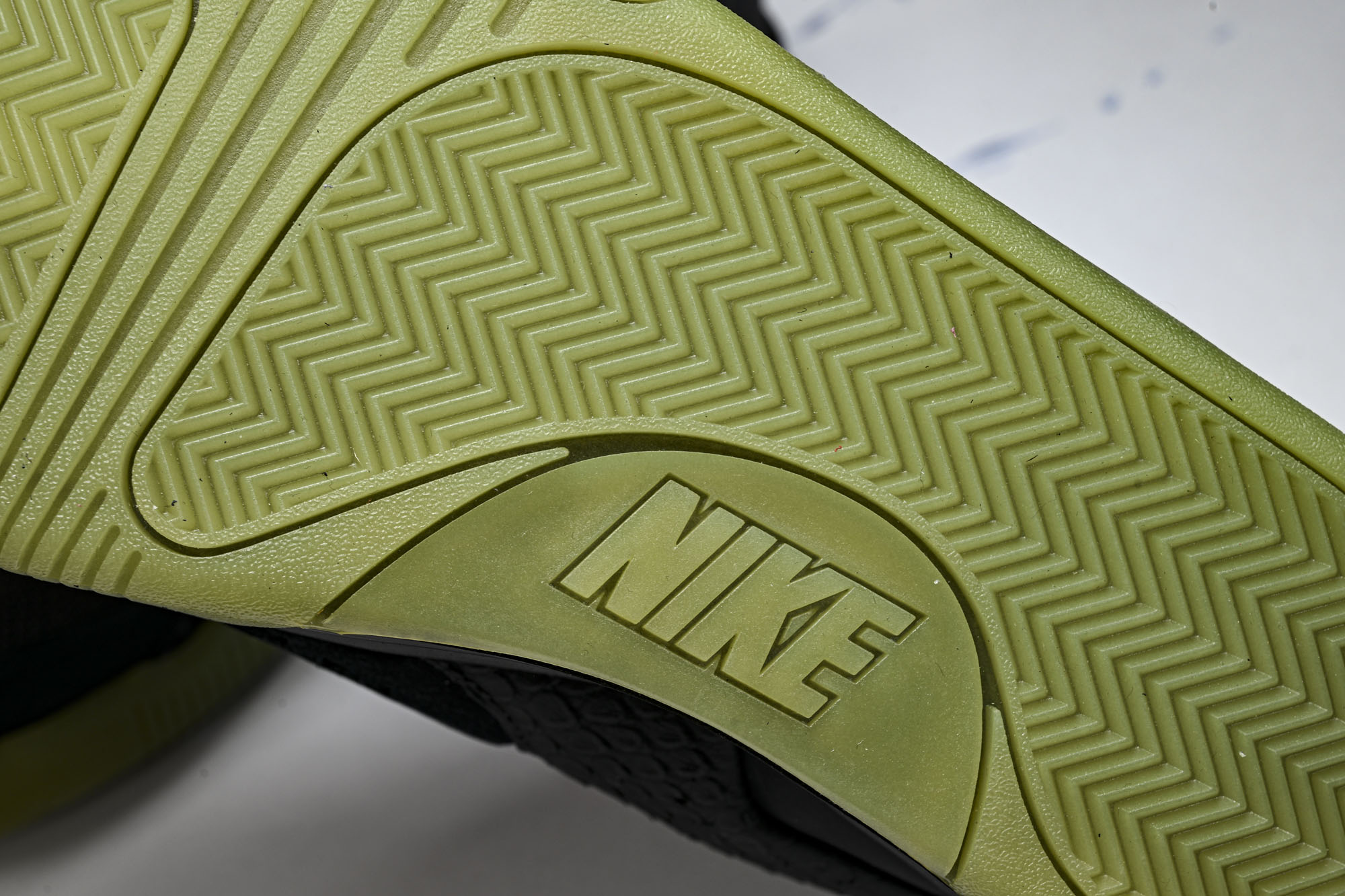 NIK Air Yeezy 2 NRG 北卡大学 黑粉 黑椰子侃爷 -006 #YZ013 40 40.5 41 42 NIK Air Yeezy 2 NRG 北卡大学 黑粉 黑椰子侃爷 -006 #YZ013 40 40.5 41 42
