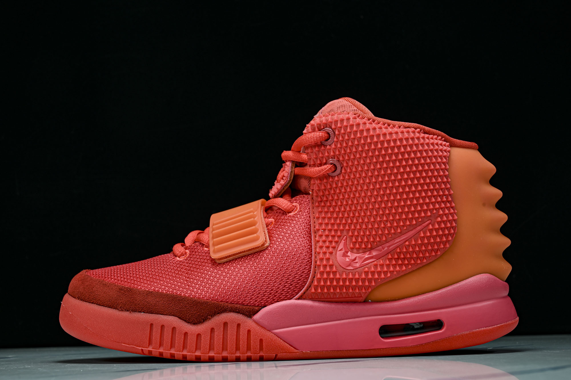 NK Air Yeezy 2 Red October 侃爷 红椰子 -660 #YZ013 40 40.5 41 42 NK Air Yeezy 2 Red October 侃爷 红椰子 -660 #YZ013 40 40.5 41 42