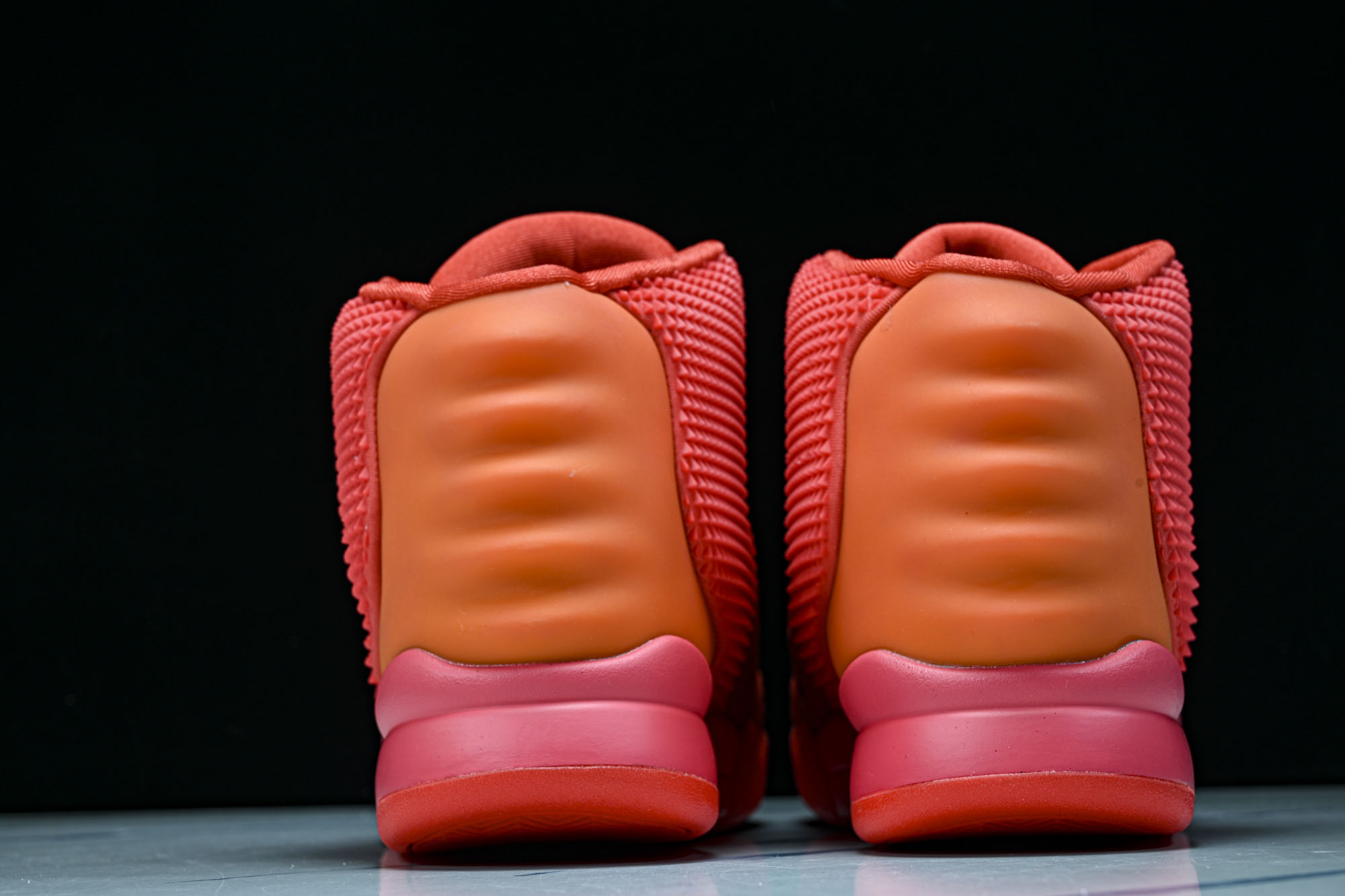 NK Air Yeezy 2 Red October 侃爷 红椰子 -660 #YZ013 40 40.5 41 42 NK Air Yeezy 2 Red October 侃爷 红椰子 -660 #YZ013 40 40.5 41 42