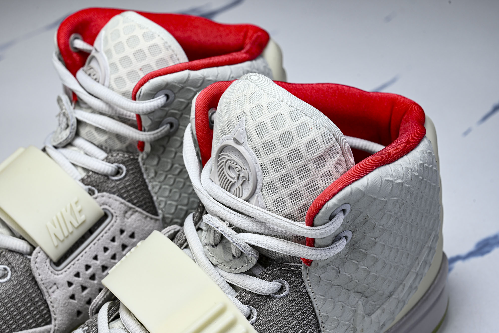 NK Air Yeezy Nrg Kanye West 灰白 货号_-010 #YZ013 40 40.5 41 42 