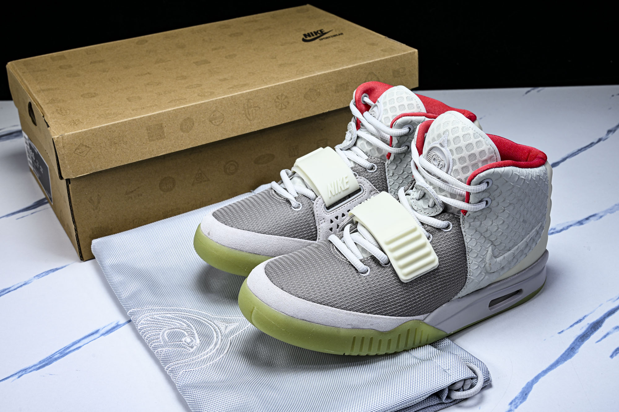 NK Air Yeezy Nrg Kanye West 灰白 货号_-010 #YZ013 40 40.5 41 42 