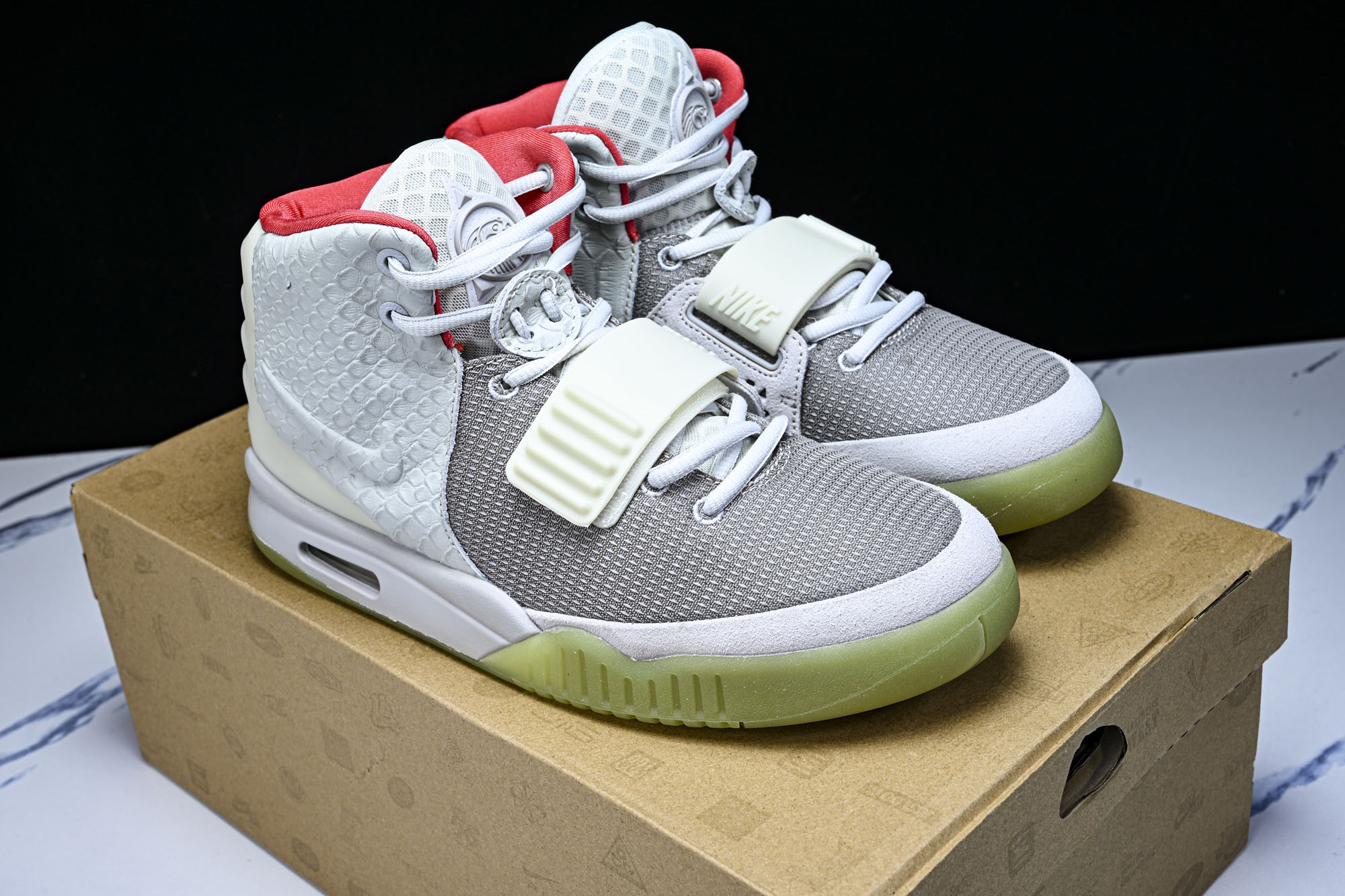 NK Air Yeezy Nrg Kanye West 灰白 货号_-010 #YZ013 40 40.5 41 42 