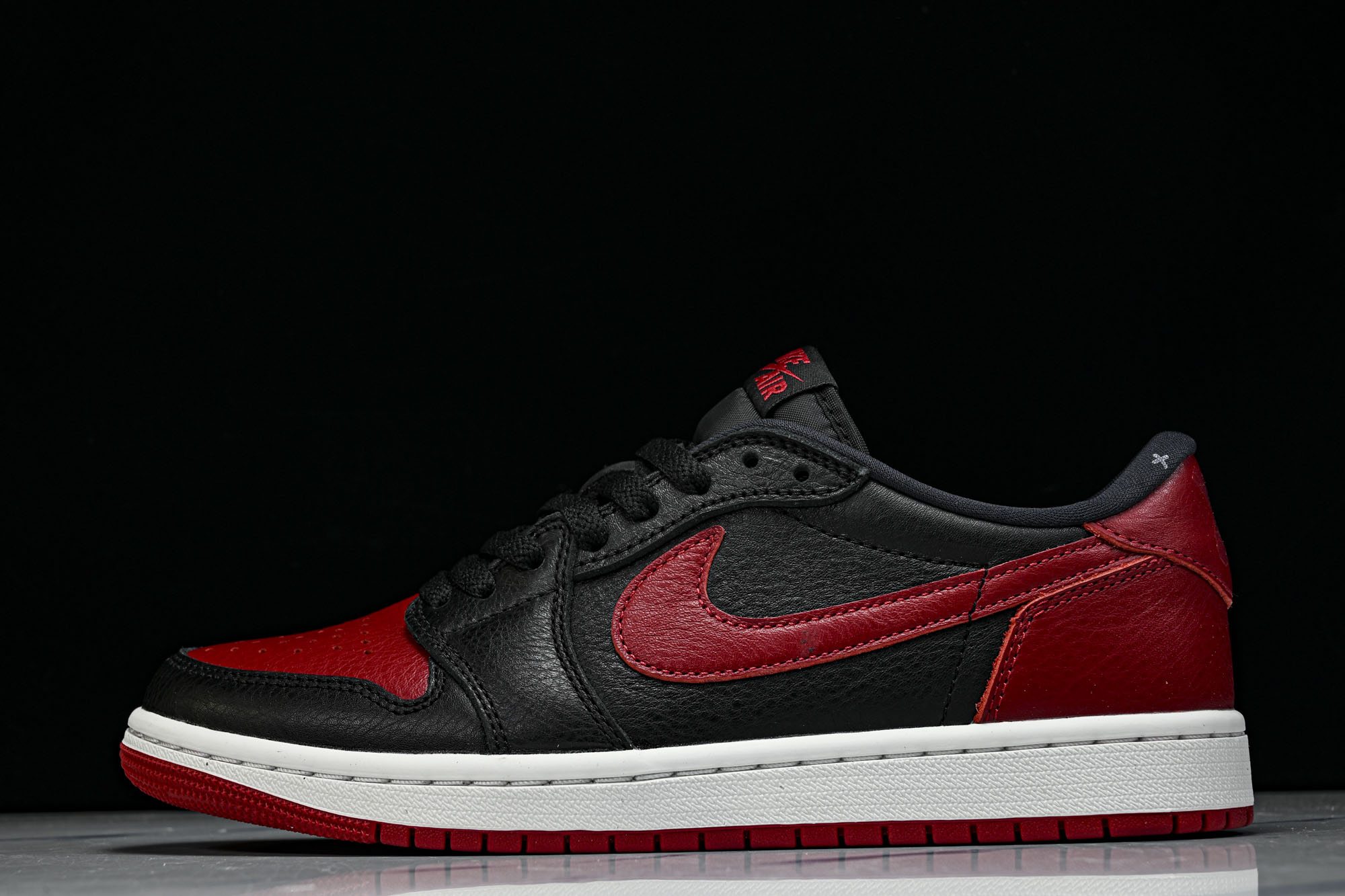 纯原Air Jordan 1 Low _Banned_ AJ1 乔1黑红禁穿XX 低帮文化休闲板鞋 IW6276-001 纯原Air Jordan 1 Low _Banned_ AJ1 乔1黑红禁穿XX 低帮文化休闲板鞋 IW6276-001