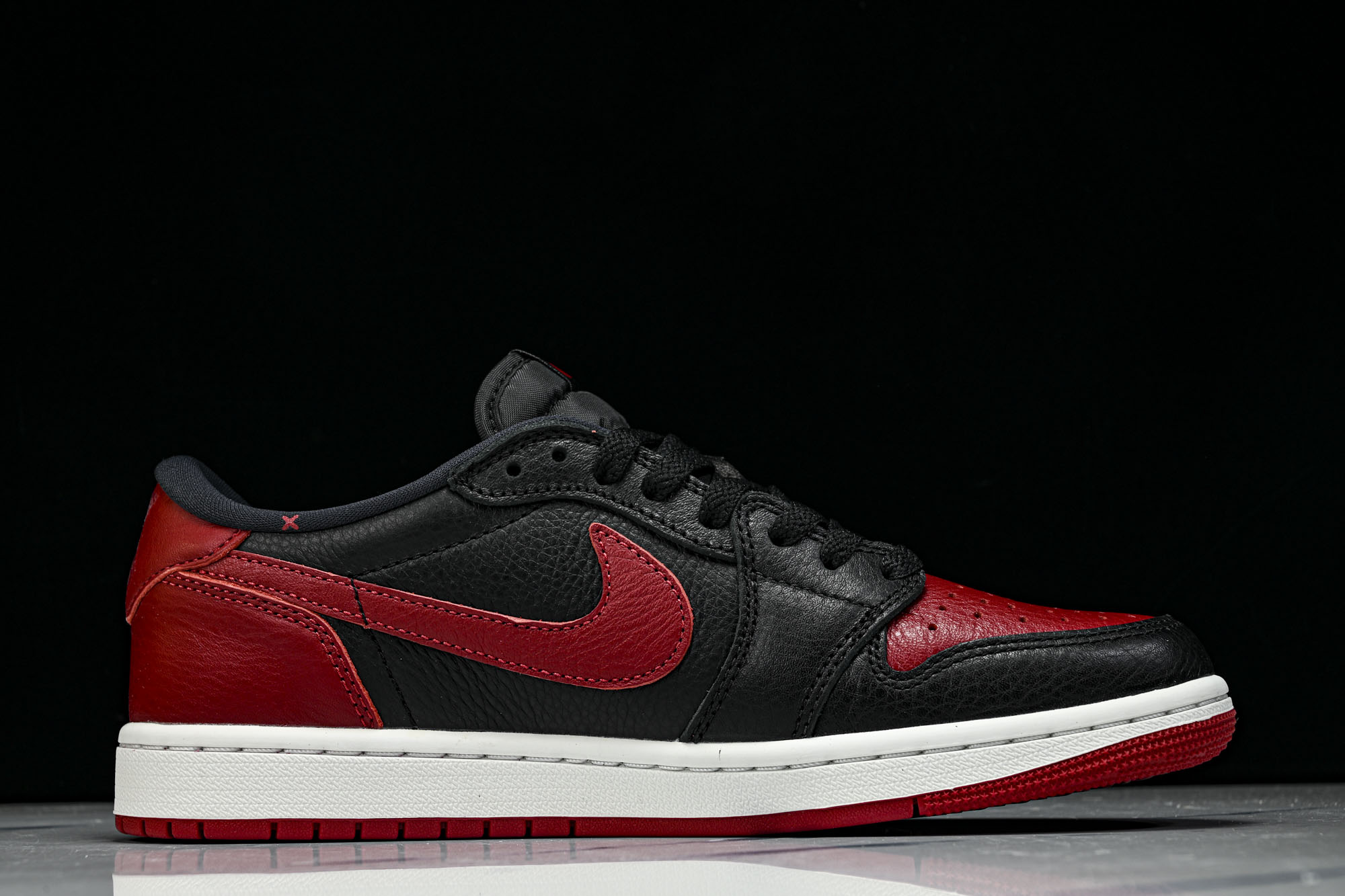 纯原Air Jordan 1 Low _Banned_ AJ1 乔1黑红禁穿XX 低帮文化休闲板鞋 IW6276-001 纯原Air Jordan 1 Low _Banned_ AJ1 乔1黑红禁穿XX 低帮文化休闲板鞋 IW6276-001