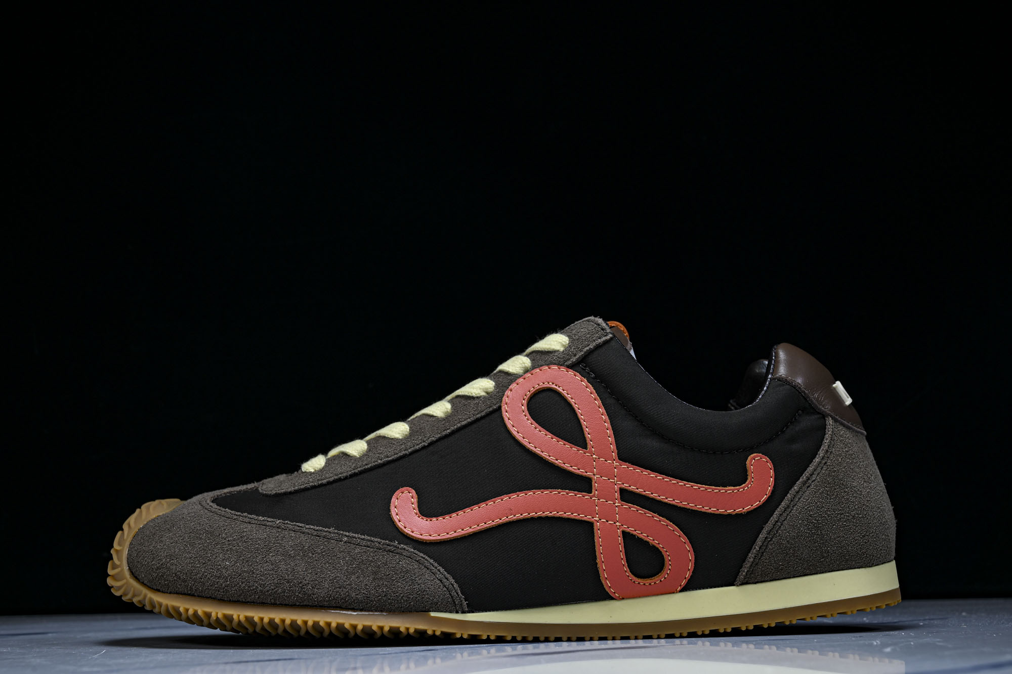纯原 Loewe 杨幂同款新款Ballet Runner2.0男女士芭蕾舞运动鞋_2 #YZ004 尺码 35 36 3 纯原 Loewe 杨幂同款新款Ballet Runner2.0男女士芭蕾舞运动鞋_2 #YZ004 尺码 35 36 3