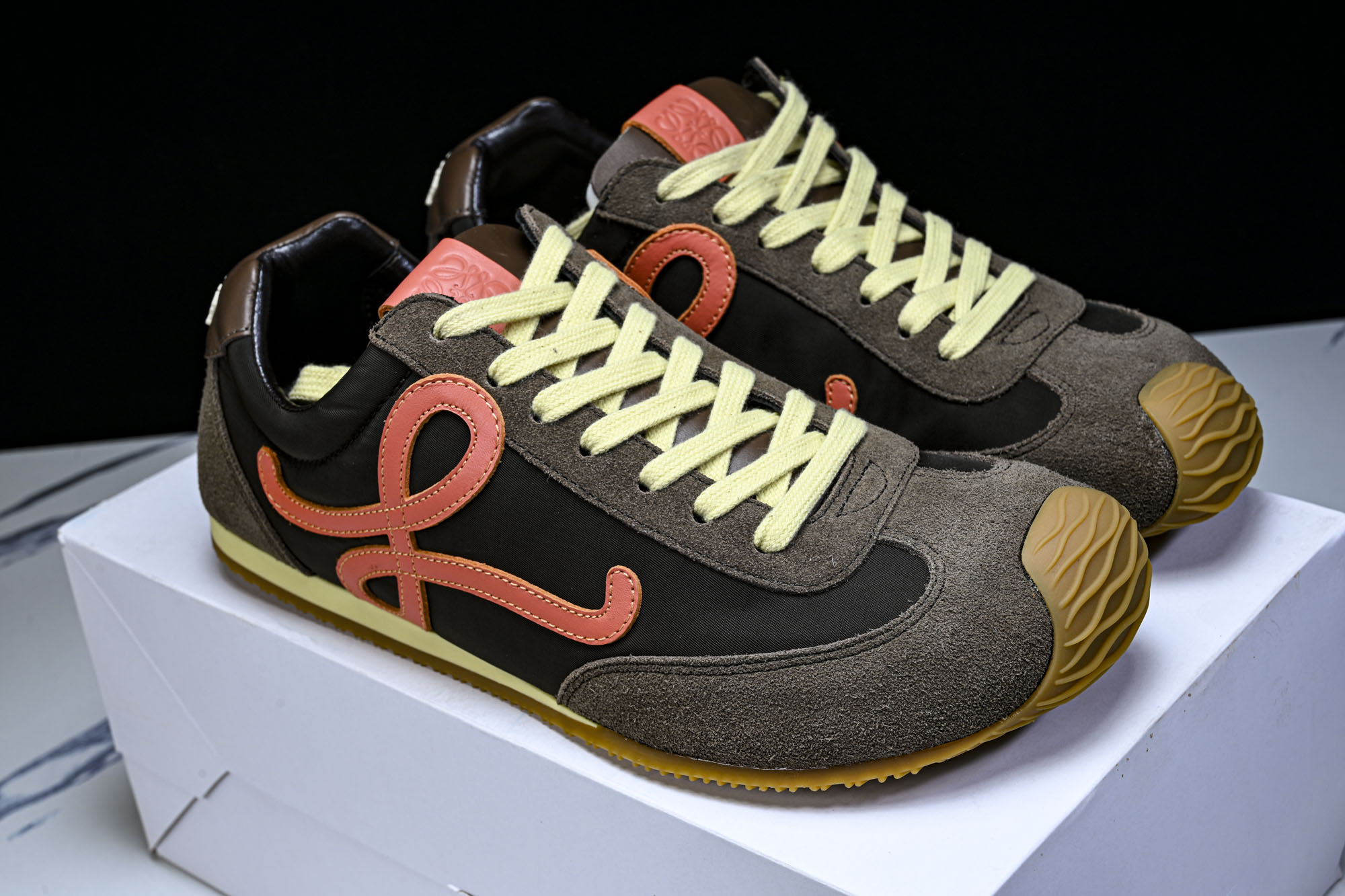 纯原 Loewe 杨幂同款新款Ballet Runner2.0男女士芭蕾舞运动鞋_2 #YZ004 尺码 35 36 3 纯原 Loewe 杨幂同款新款Ballet Runner2.0男女士芭蕾舞运动鞋_2 #YZ004 尺码 35 36 3