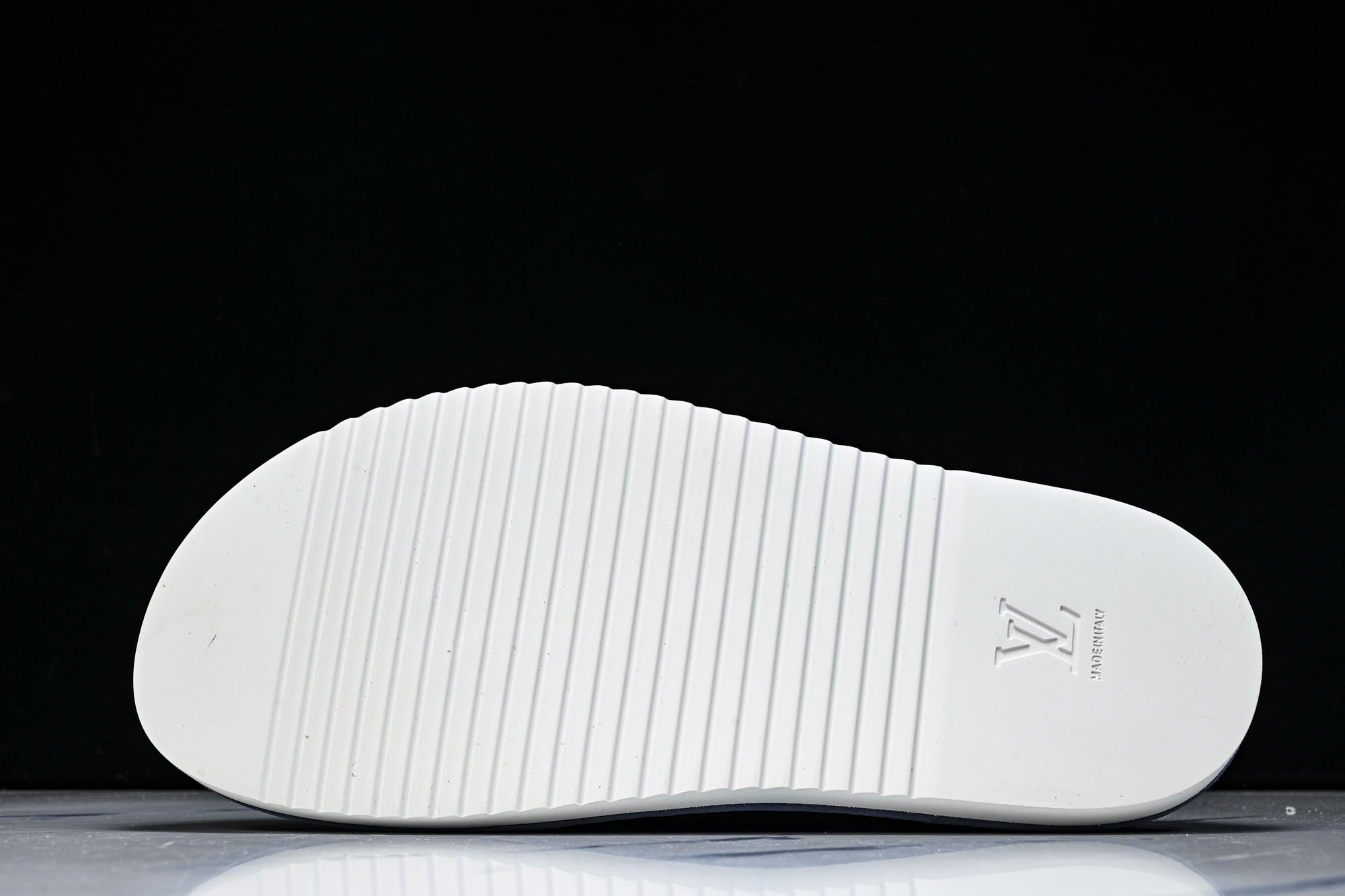 【BQ.顶级】LV路易威登男鞋凉鞋图案牛仔布LV Easy 穆勒鞋1AA0BX 尺码:38 39 40 41 42 43 【BQ.顶级】LV路易威登男鞋凉鞋图案牛仔布LV Easy 穆勒鞋1AA0BX 尺码:38 39 40 41 42 43