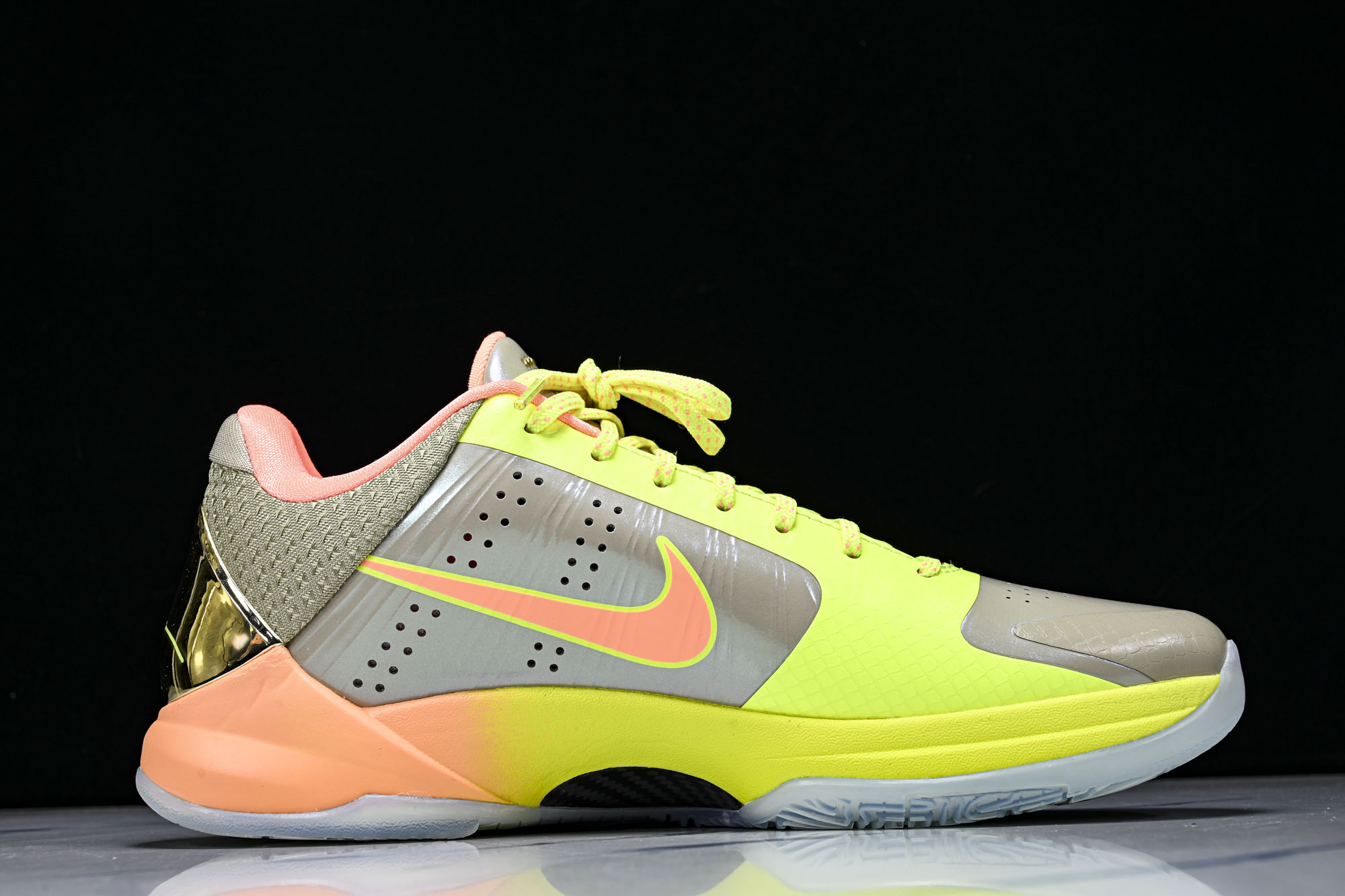 纯原Nike Zoom Kobe 5 Protro The Academy PE 舒适贴合 篮球鞋 男同款 橄榄金 货号