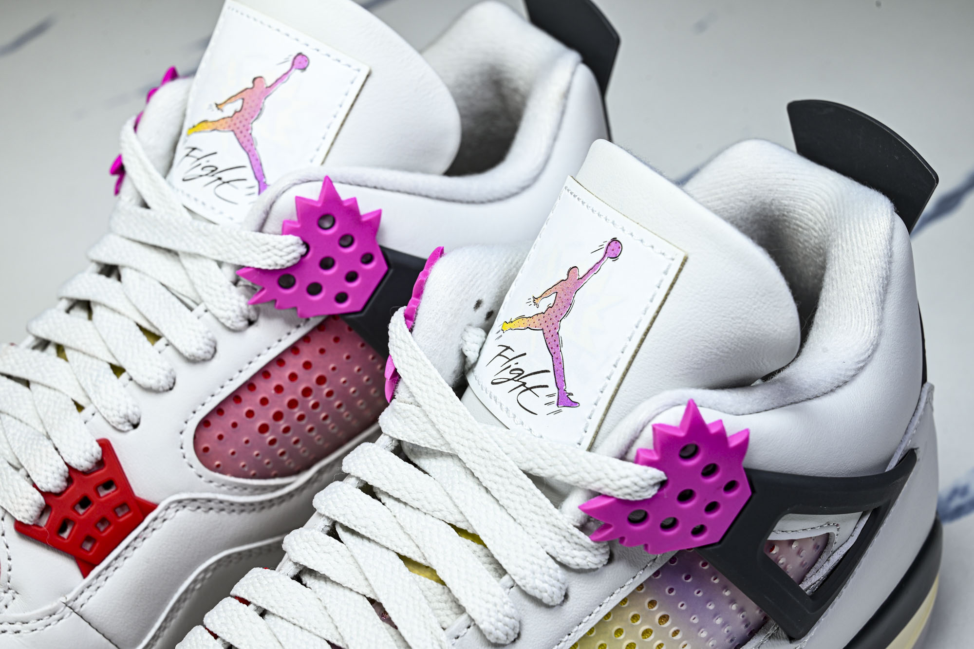 纯原Air Jordan 4 AJ4 漫画白黑粉色 男鞋篮球鞋JA1135 100 #YZ013 40.5 41 42 纯原Air Jordan 4 AJ4 漫画白黑粉色 男鞋篮球鞋JA1135 100 #YZ013 40.5 41 42