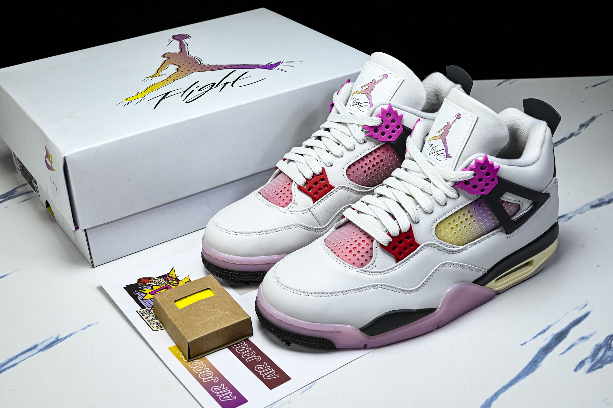 纯原Air Jordan 4 AJ4 漫画白黑粉色 男鞋篮球鞋JA1135 100 #YZ013 40.5 41 42 纯原Air Jordan 4 AJ4 漫画白黑粉色 男鞋篮球鞋JA1135 100 #YZ013 40.5 41 42