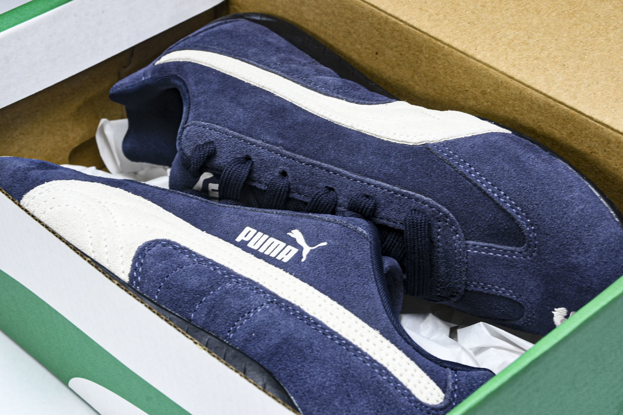 纯原errari x Puma Speedcet 联名彪马低帮复古运动休闲赛车跑鞋 -38 #YZ020 36 37 纯原errari x Puma Speedcet 联名彪马低帮复古运动休闲赛车跑鞋 -38 #YZ020 36 37